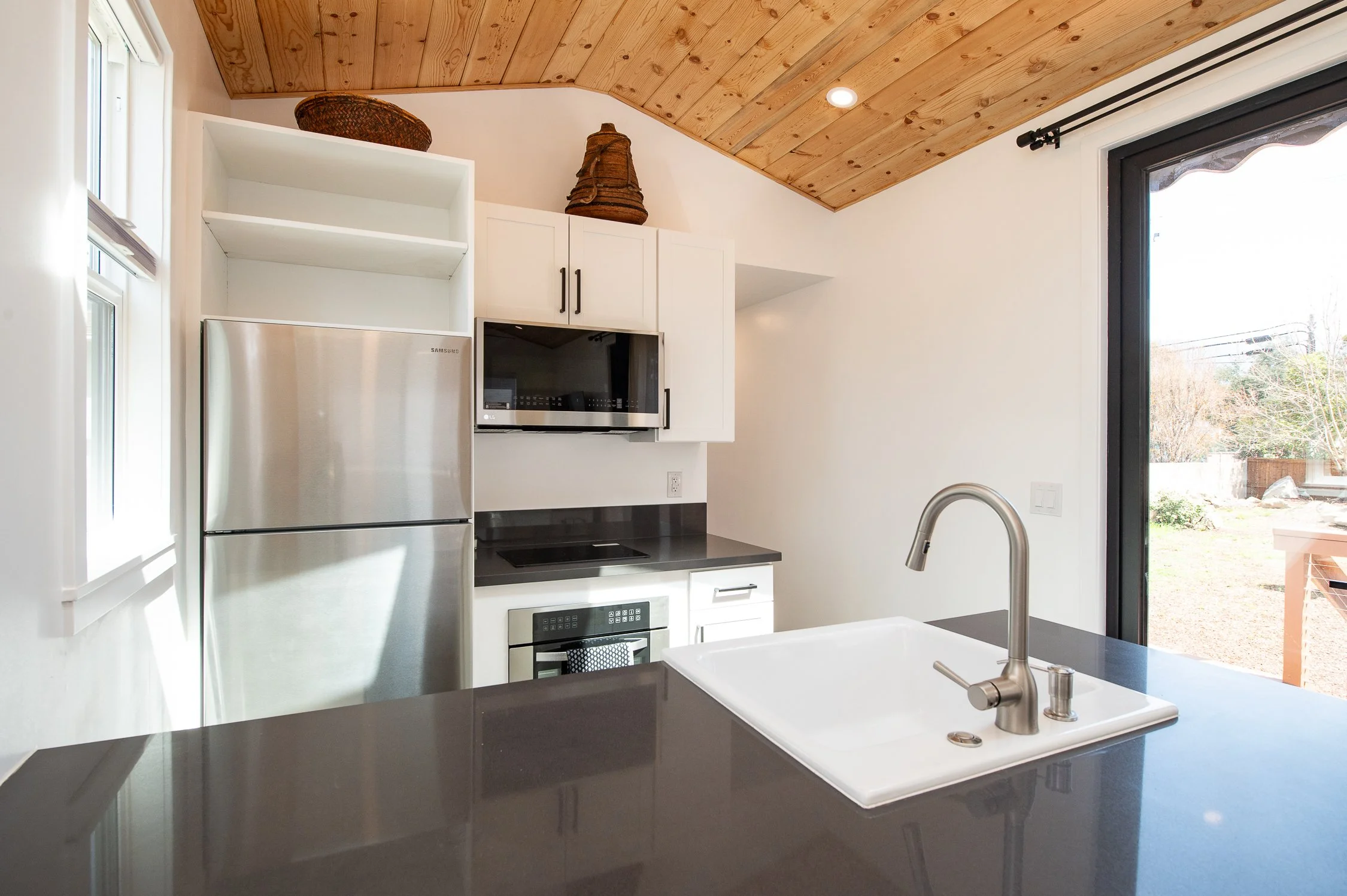Kitchen angle.jpg