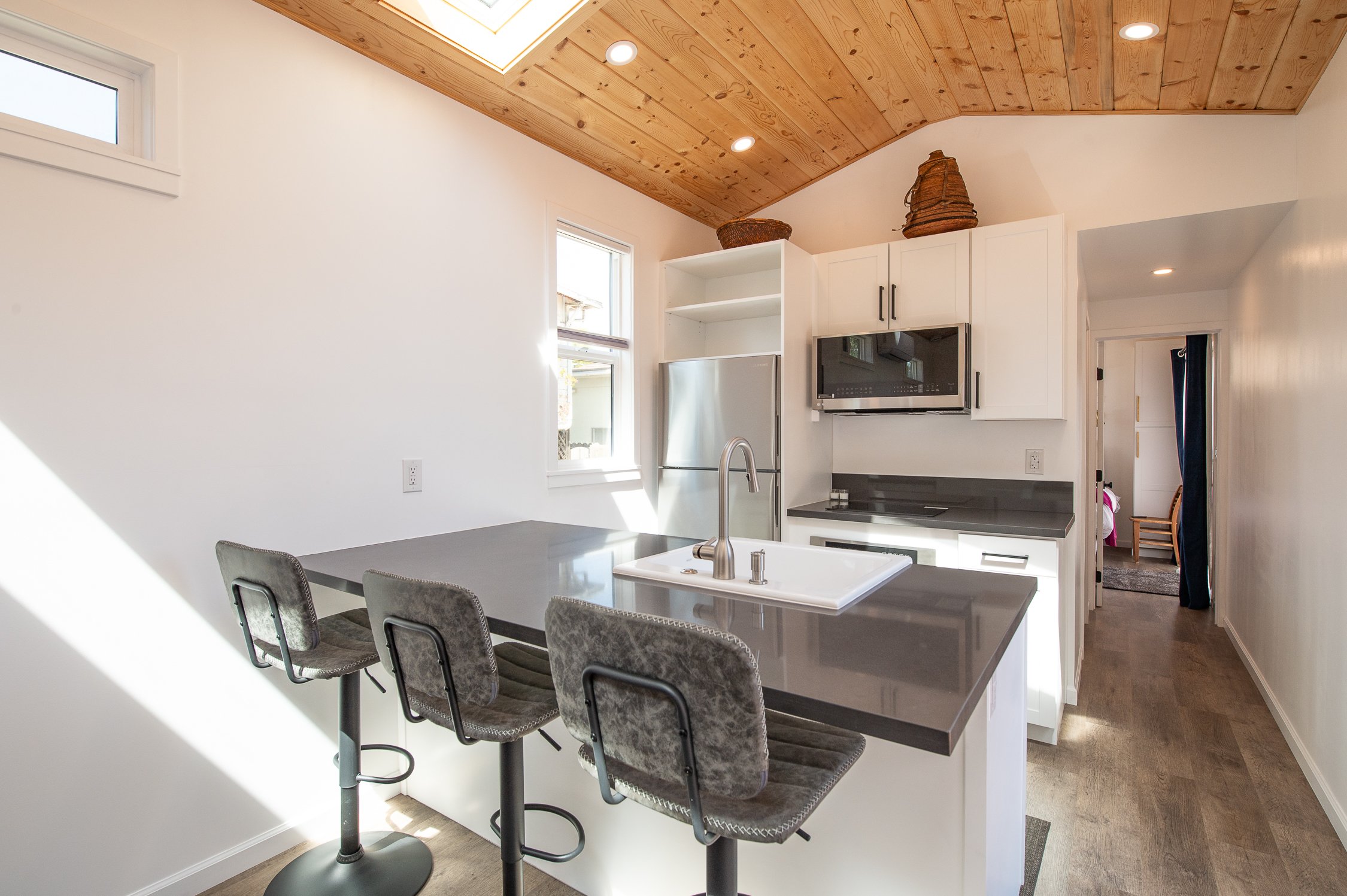 kitchen hall.jpg