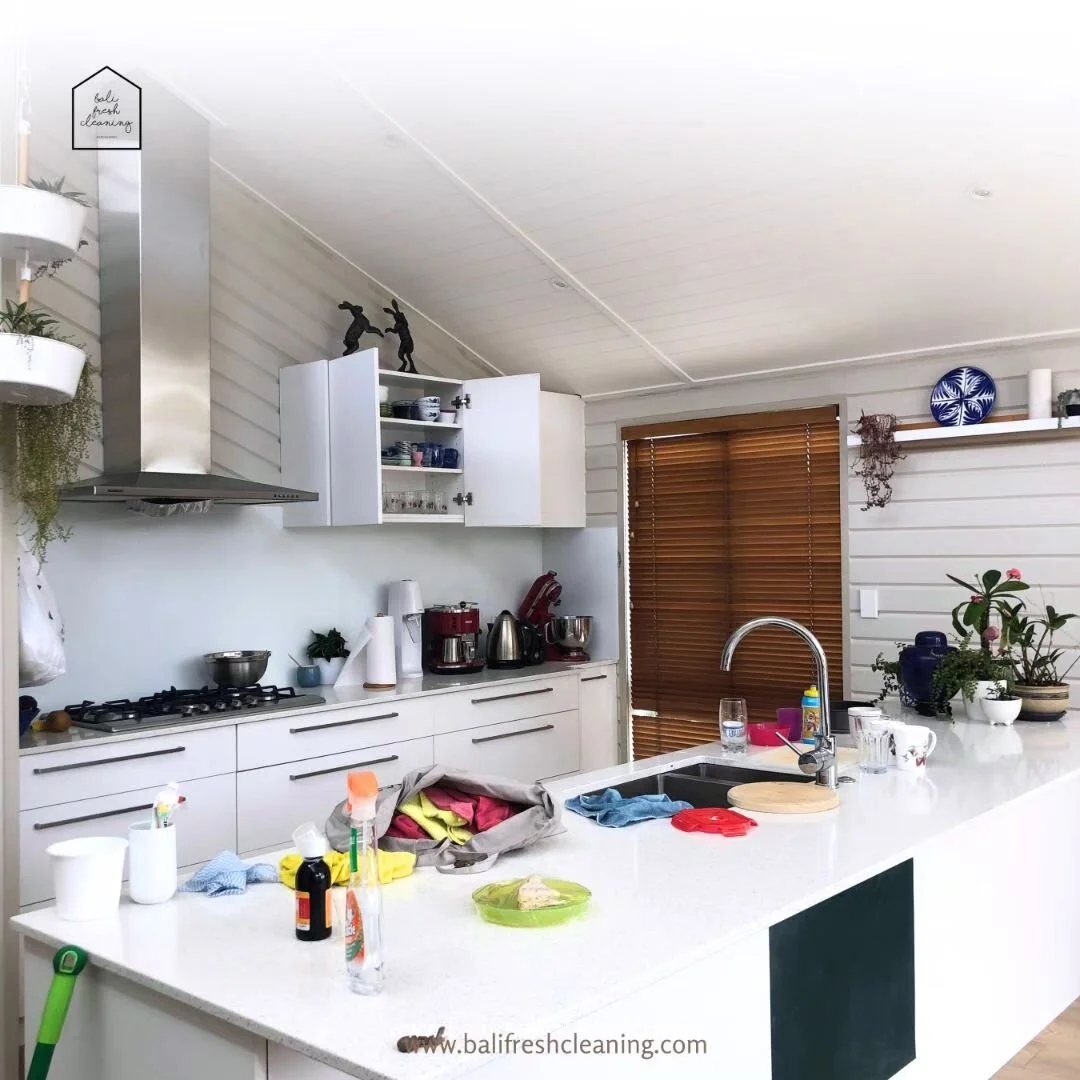 From kitchen chaos to culinary haven! 🍳✨ Swipe left to witness the jaw-dropping transformation as we turn cluttered countertops into a pristine cooking paradise. Ready for a spotless kitchen? Let Bali Fresh Cleaning bring the magic to your home! 🌟?