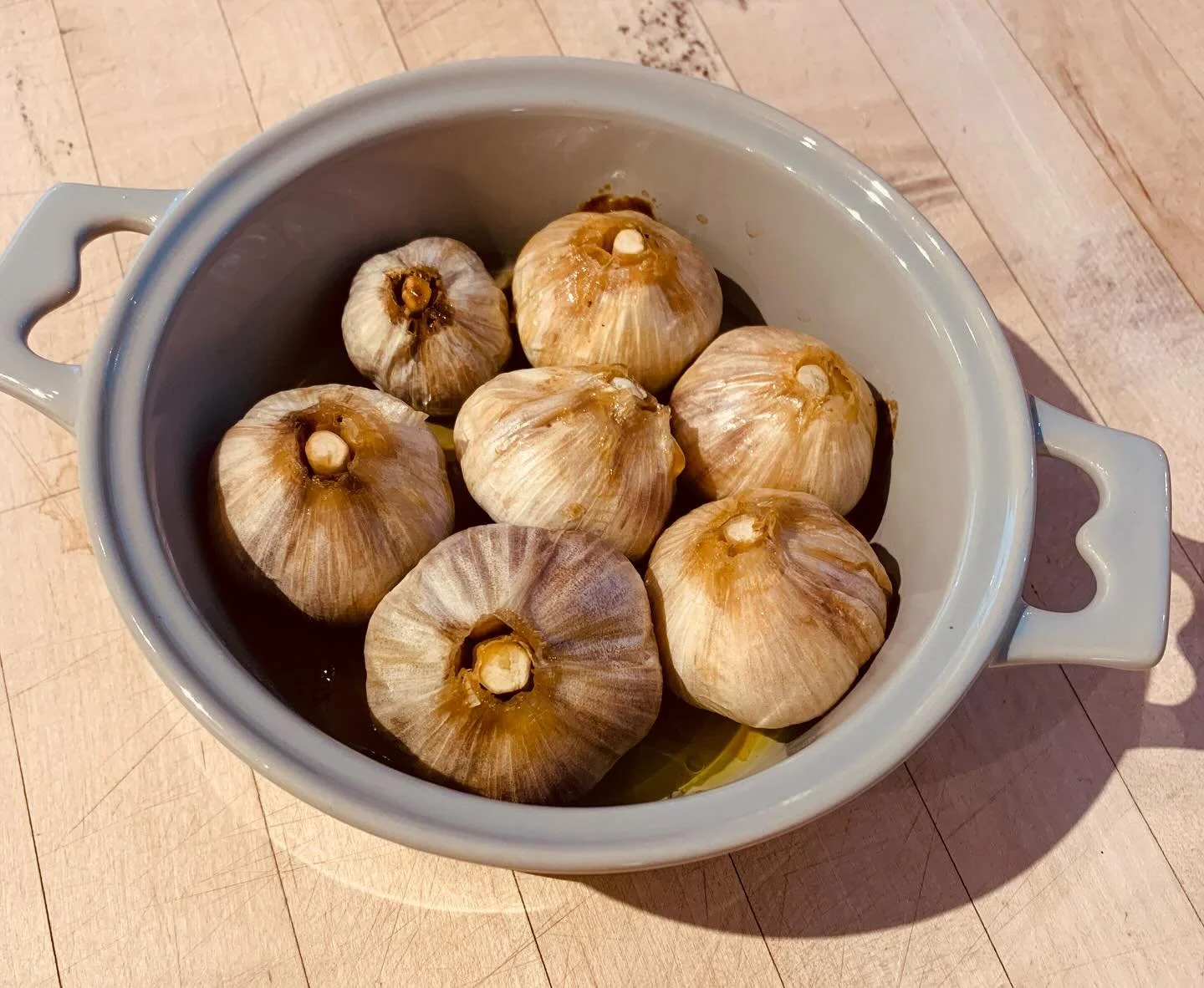 Have you ever roasted garlic? 🧄

Jordan &amp; I were invited to dinner at a fellow farmer&rsquo;s home and left not only with full bellies but with a new favorite way to enjoy garlic! Our friends wrapped up different varieties in foil, labeled them,