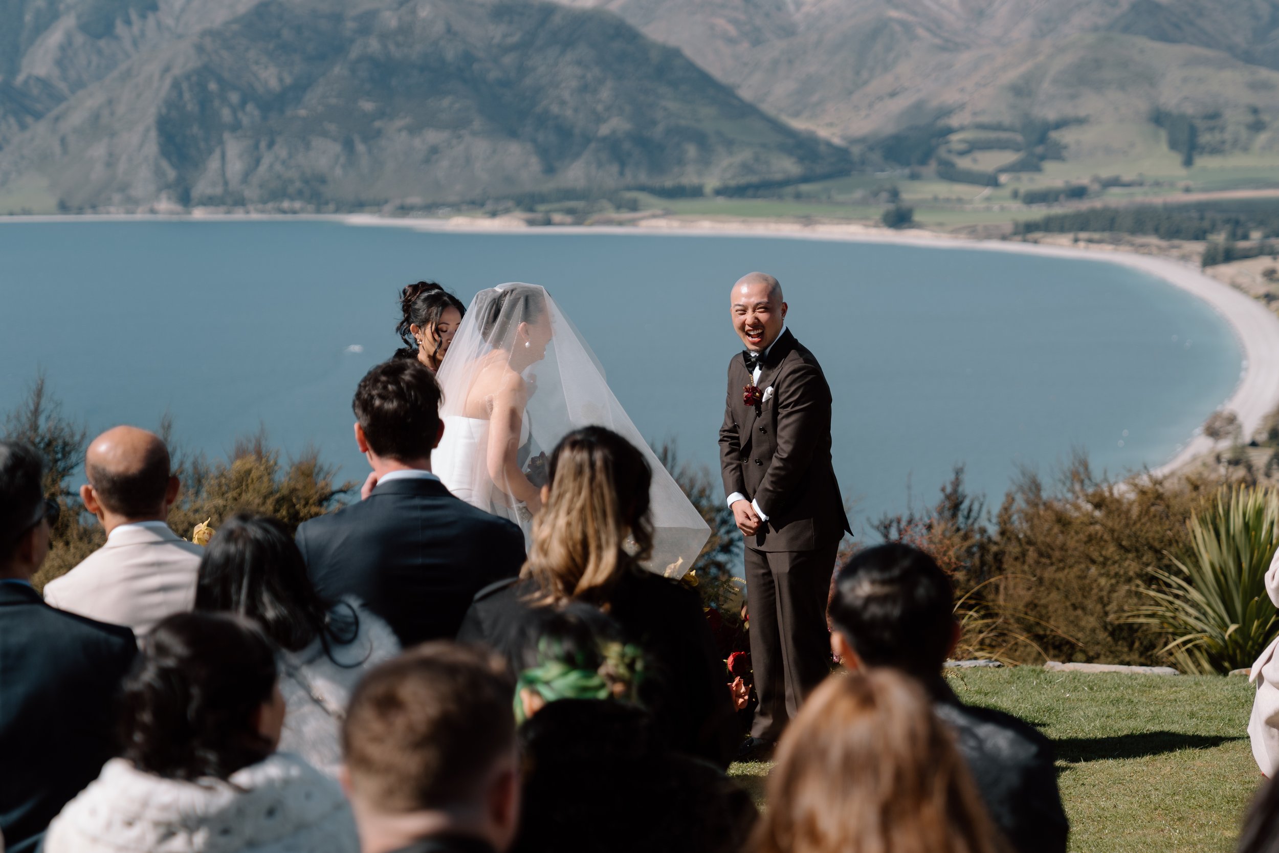 LAKE-HAWEA-VIEW-WEDDING-WANAKA-PHOTOGRAPHER-LEO-ASIA89.jpg