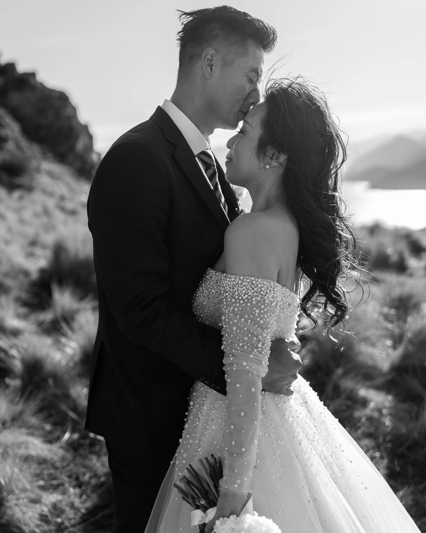 Tracy &amp; Yuli 💕 ✨
.
.
.
#nzweddingphotographer #nzwedding #nzweddings #newzealandelopementpackages #newzealandelopement #nzelopementphotographer #queenstownelopement #queenstownelopementphotographer #queenstownweddings #queenstownweddingphotograp
