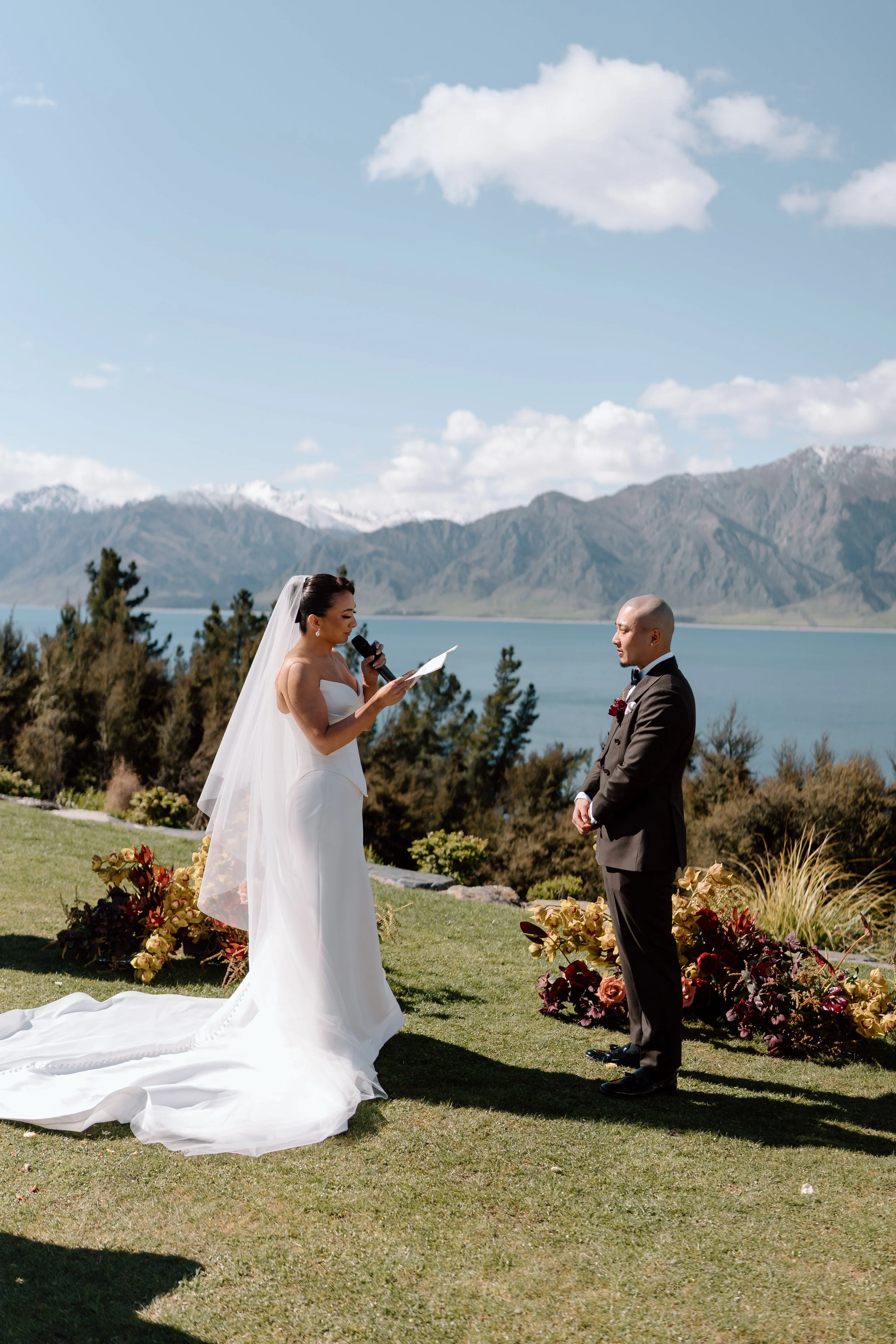 LAKE-HAWEA-VIEW-WEDDING-WANAKA-PHOTOGRAPHER-LEO-ASIA99.jpg