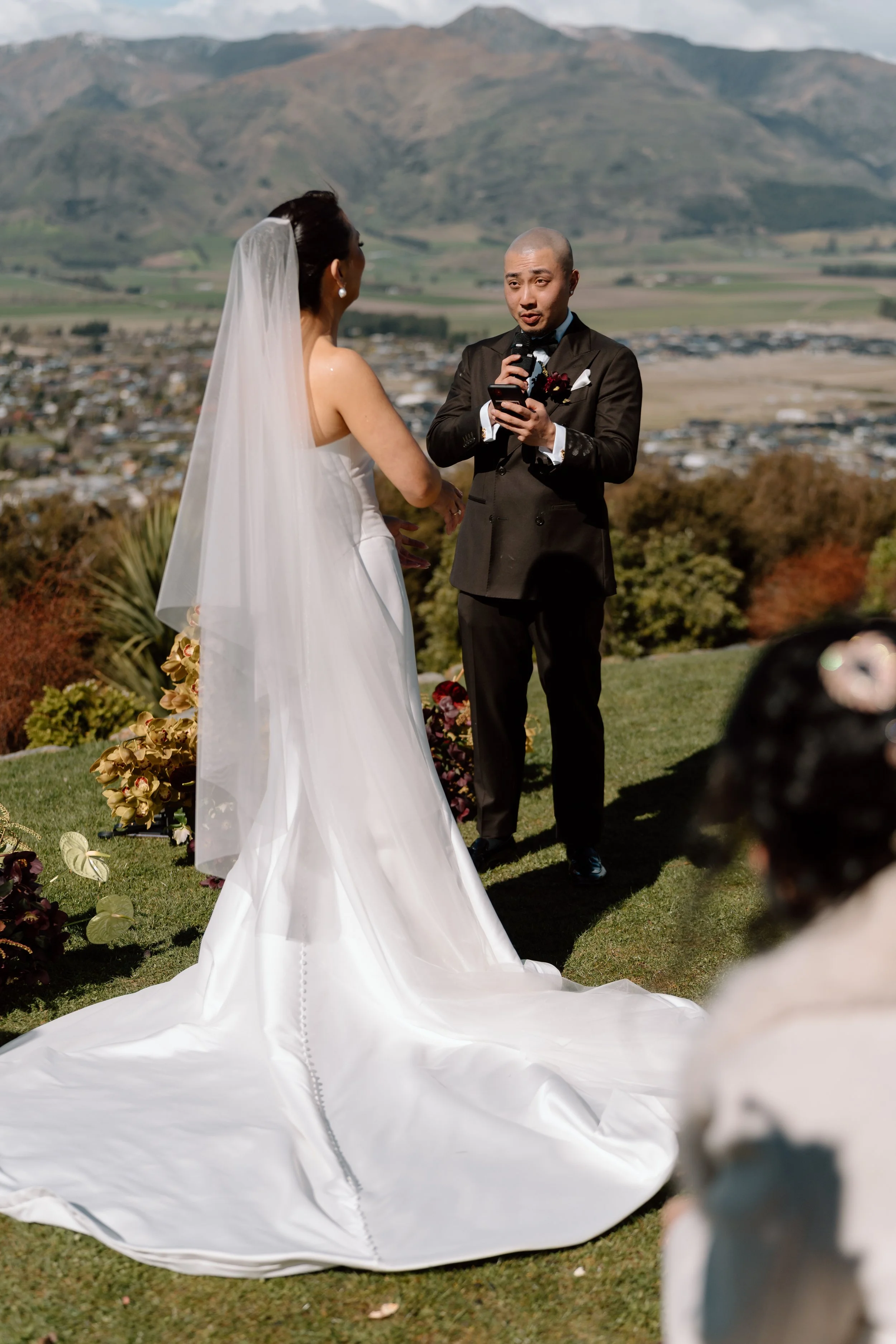 LAKE-HAWEA-VIEW-WEDDING-WANAKA-PHOTOGRAPHER-LEO-ASIA106.jpg