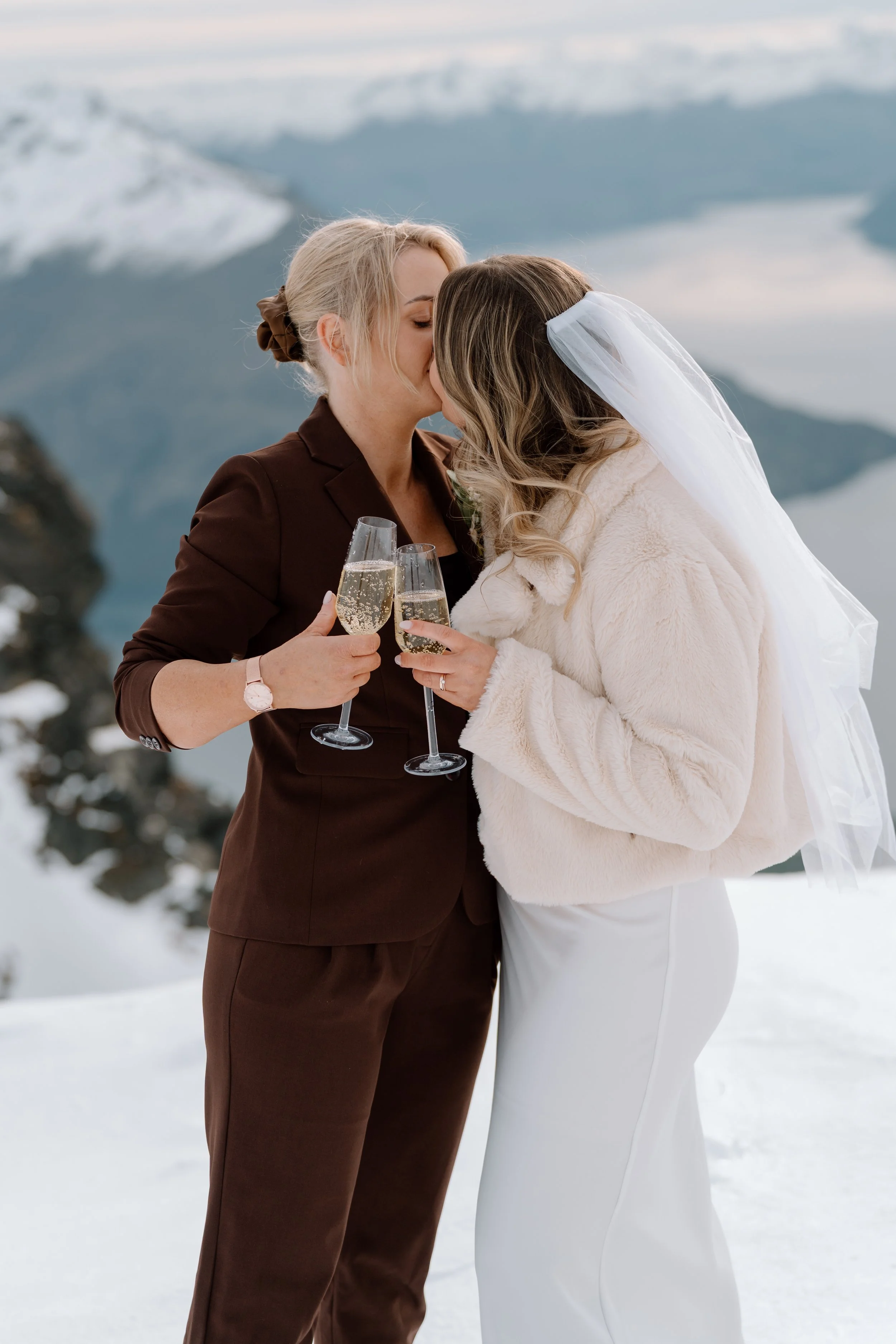 The-Remarkables-Helicopter-Elopement-Queenstown-Olivia+Christy110.jpg