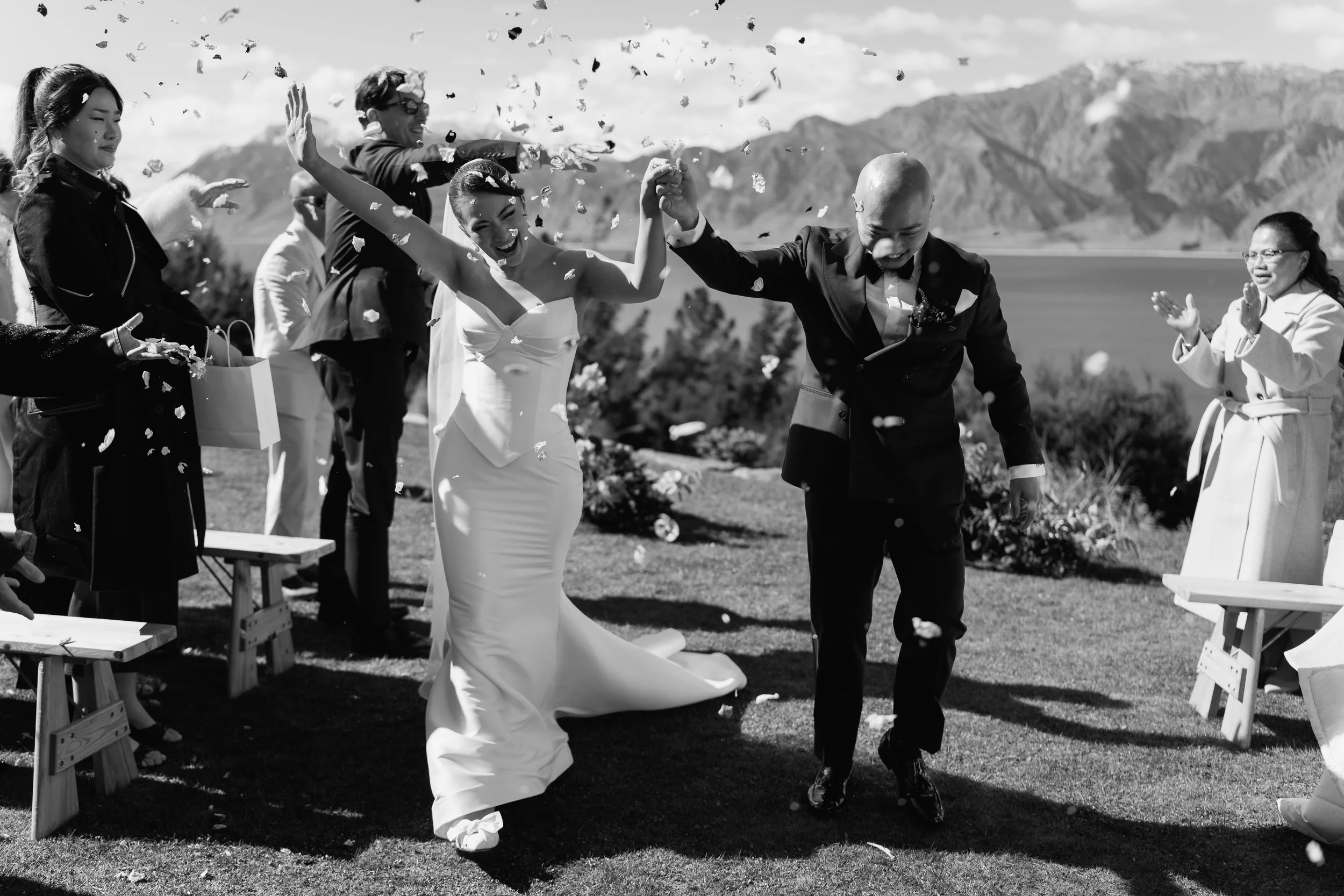 LAKE-HAWEA-VIEW-WEDDING-WANAKA-PHOTOGRAPHER-LEO-ASIA115.jpg