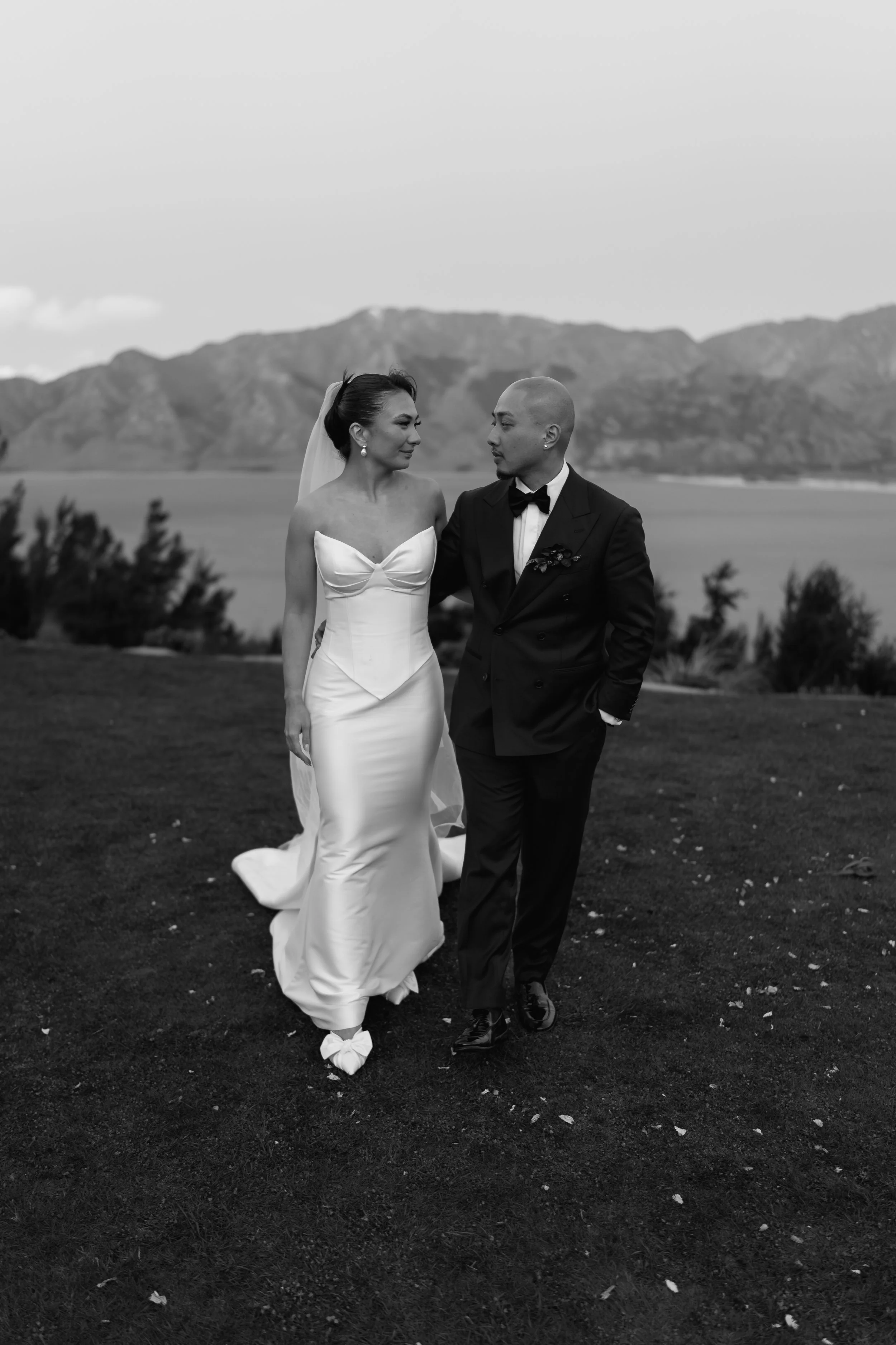 LAKE-HAWEA-VIEW-WEDDING-WANAKA-PHOTOGRAPHER-LEO-ASIA203.jpg