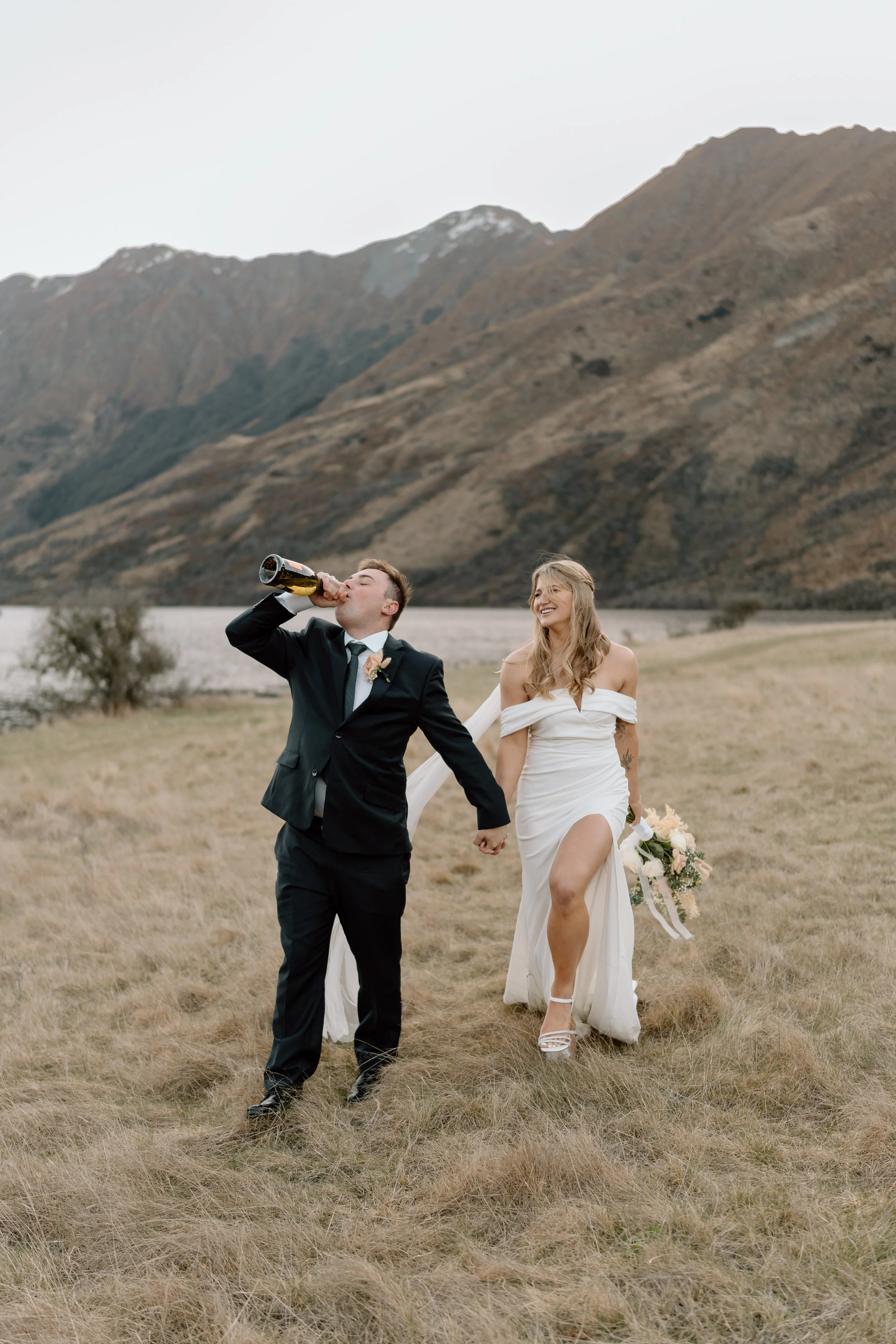 The-Remarkables-Helicopter-Elopement-Queenstown-Taylor+Zack250.jpg