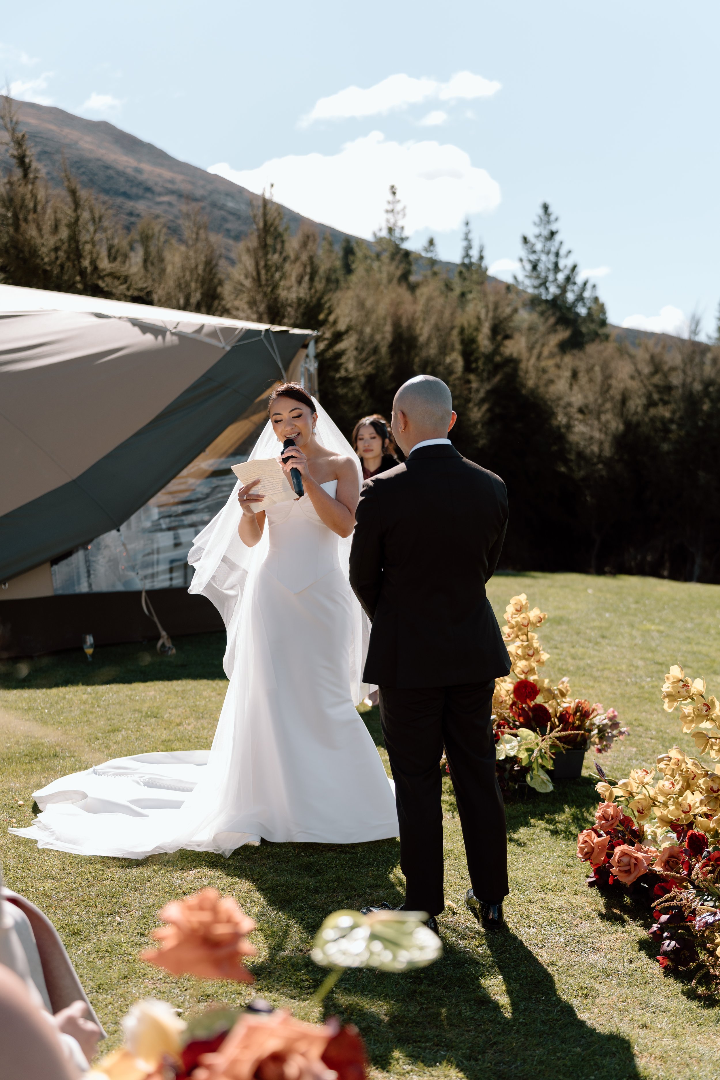 LAKE-HAWEA-VIEW-WEDDING-WANAKA-PHOTOGRAPHER-LEO-ASIA97.jpg