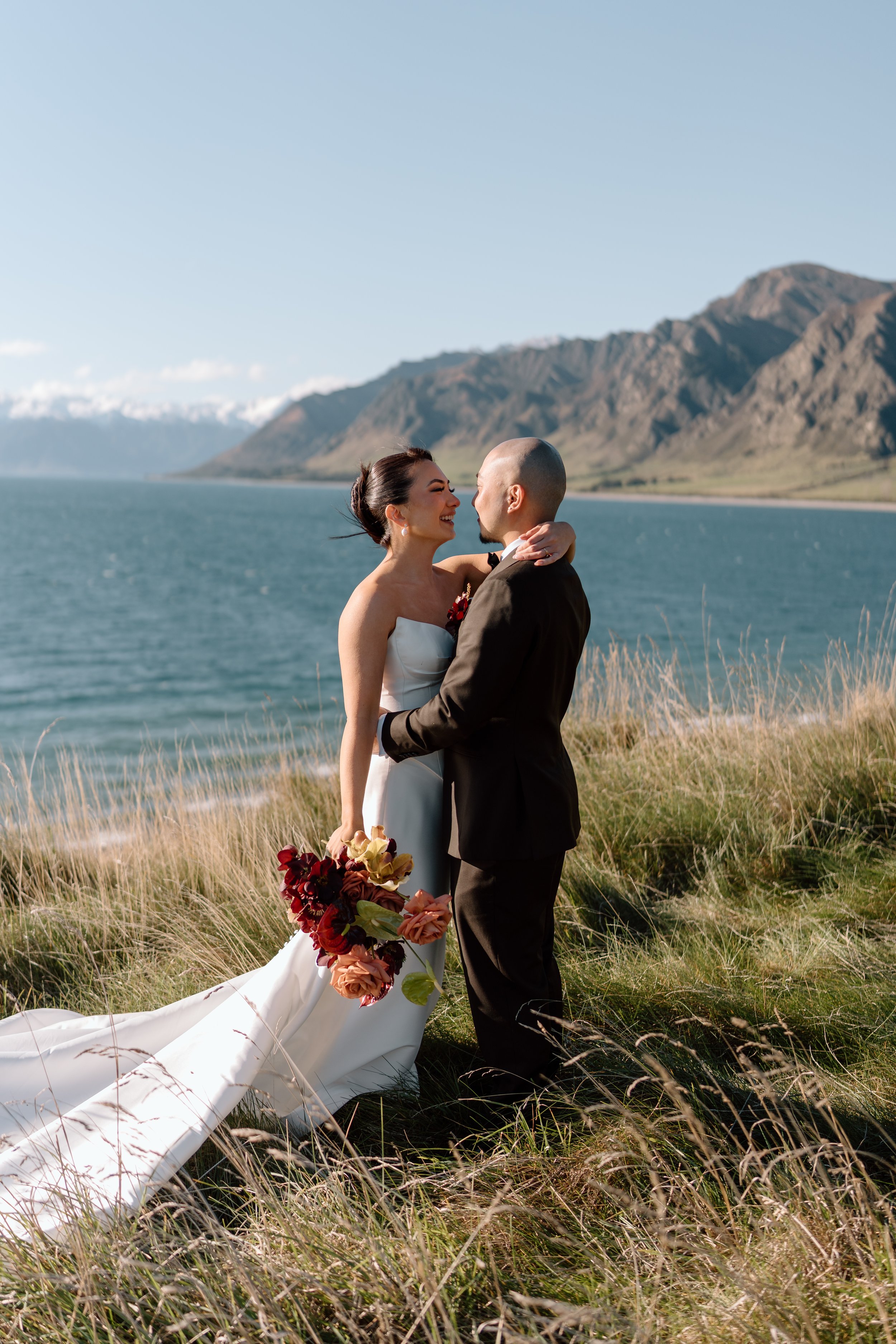 LAKE-HAWEA-VIEW-WEDDING-WANAKA-PHOTOGRAPHER-LEO-ASIA166.jpg