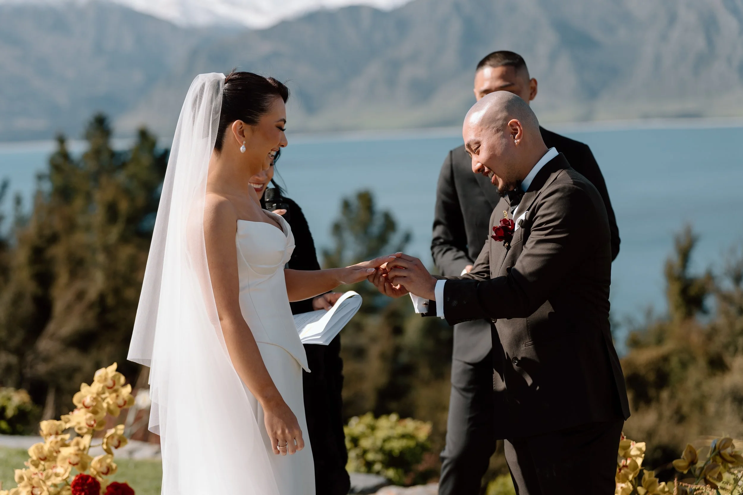LAKE-HAWEA-VIEW-WEDDING-WANAKA-PHOTOGRAPHER-LEO-ASIA107.jpg