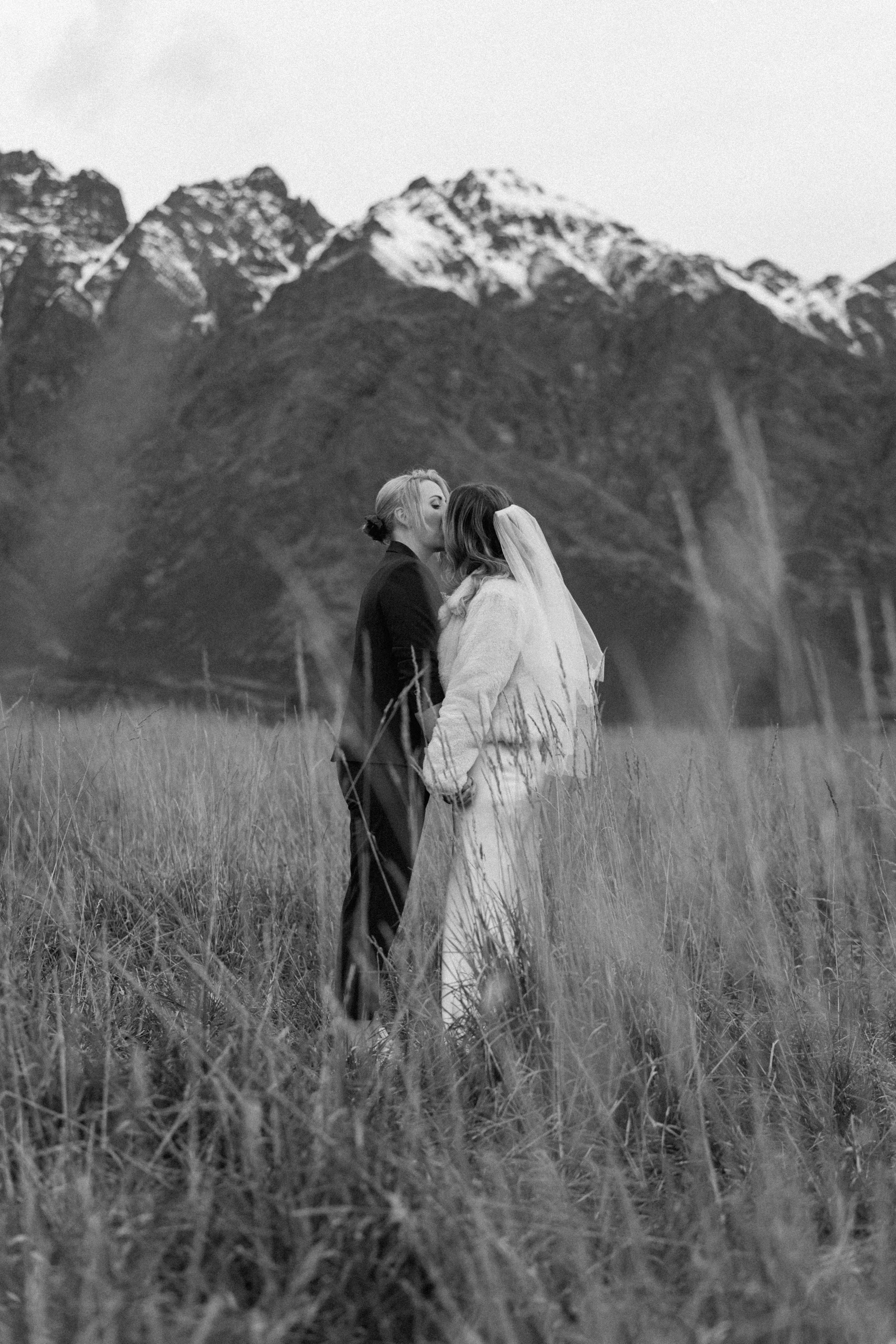 The-Remarkables-Helicopter-Elopement-Queenstown-Olivia+Christy227.jpg