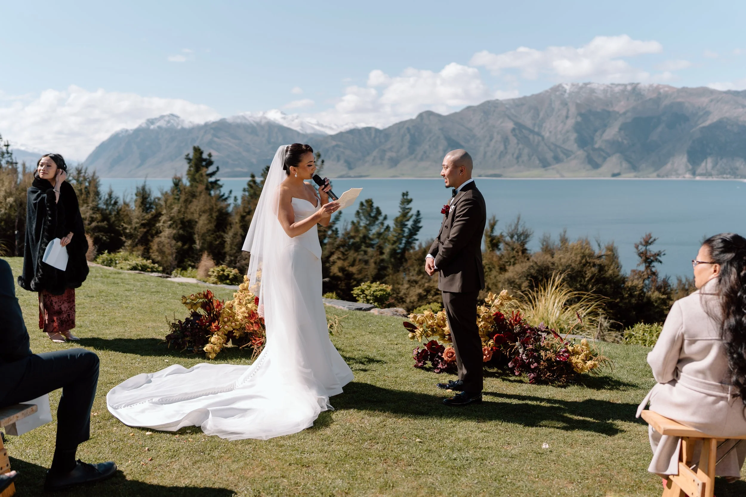 LAKE-HAWEA-VIEW-WEDDING-WANAKA-PHOTOGRAPHER-LEO-ASIA98.jpg