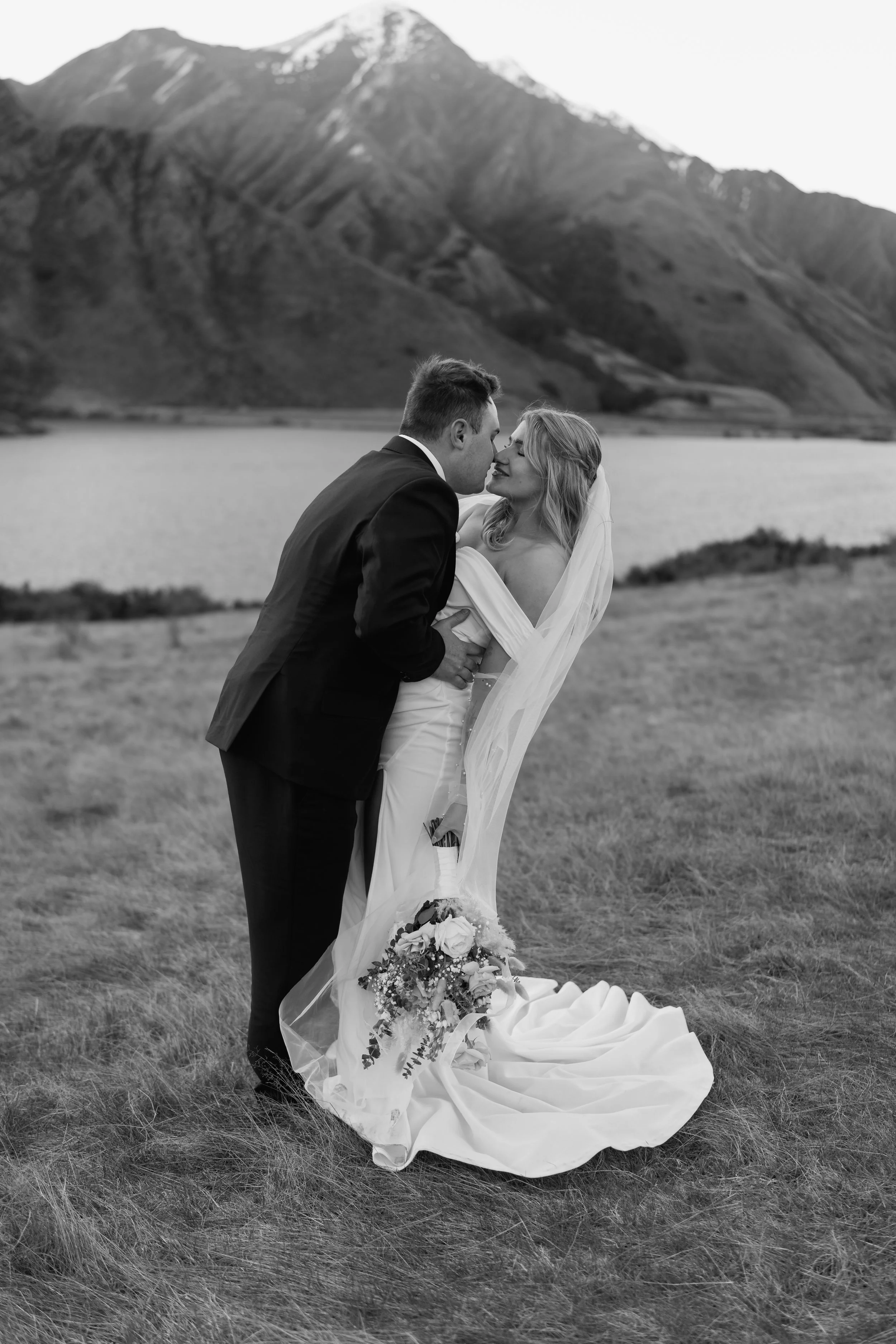 The-Remarkables-Helicopter-Elopement-Queenstown-Taylor+Zack178.jpg