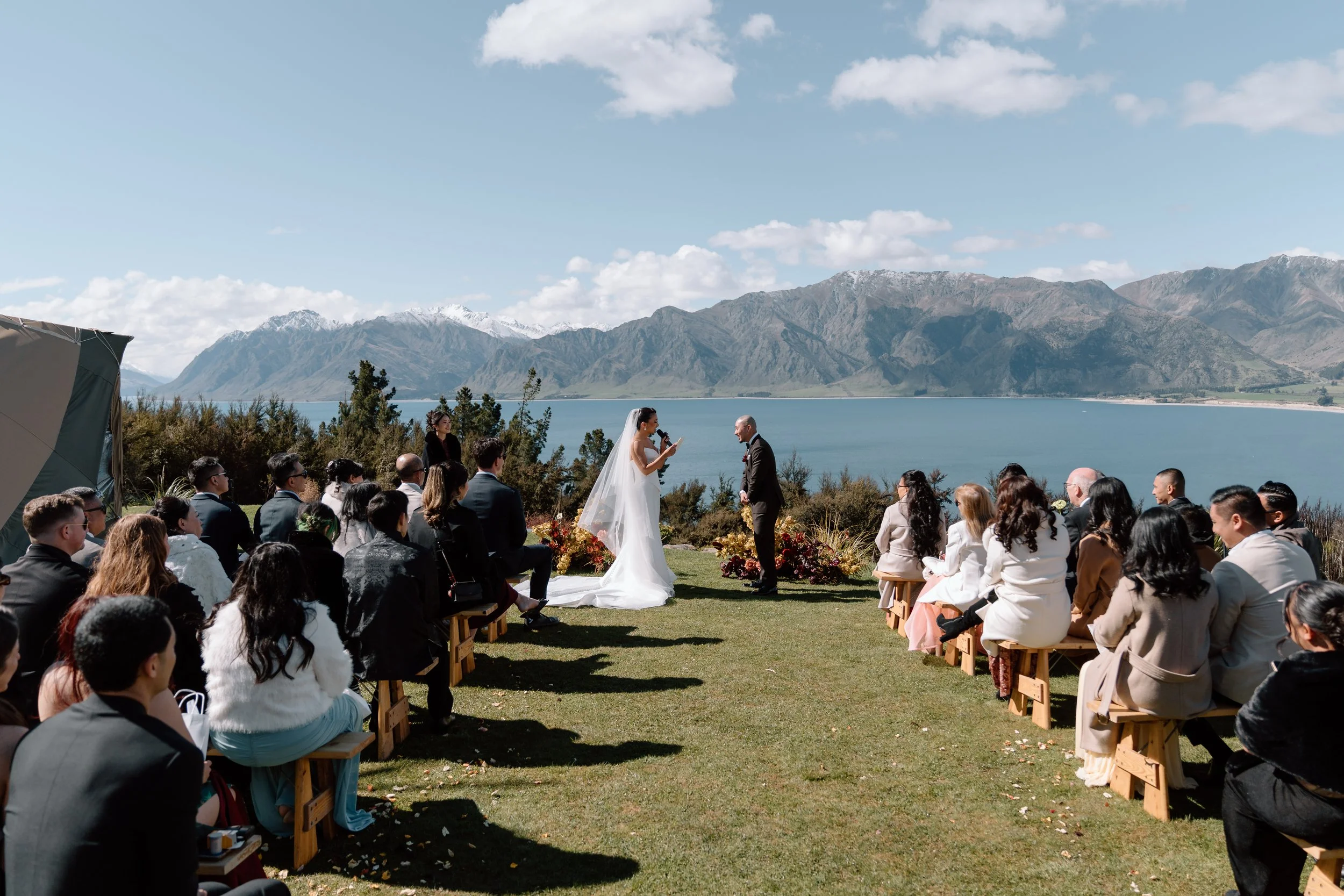 LAKE-HAWEA-VIEW-WEDDING-WANAKA-PHOTOGRAPHER-LEO-ASIA96.jpg