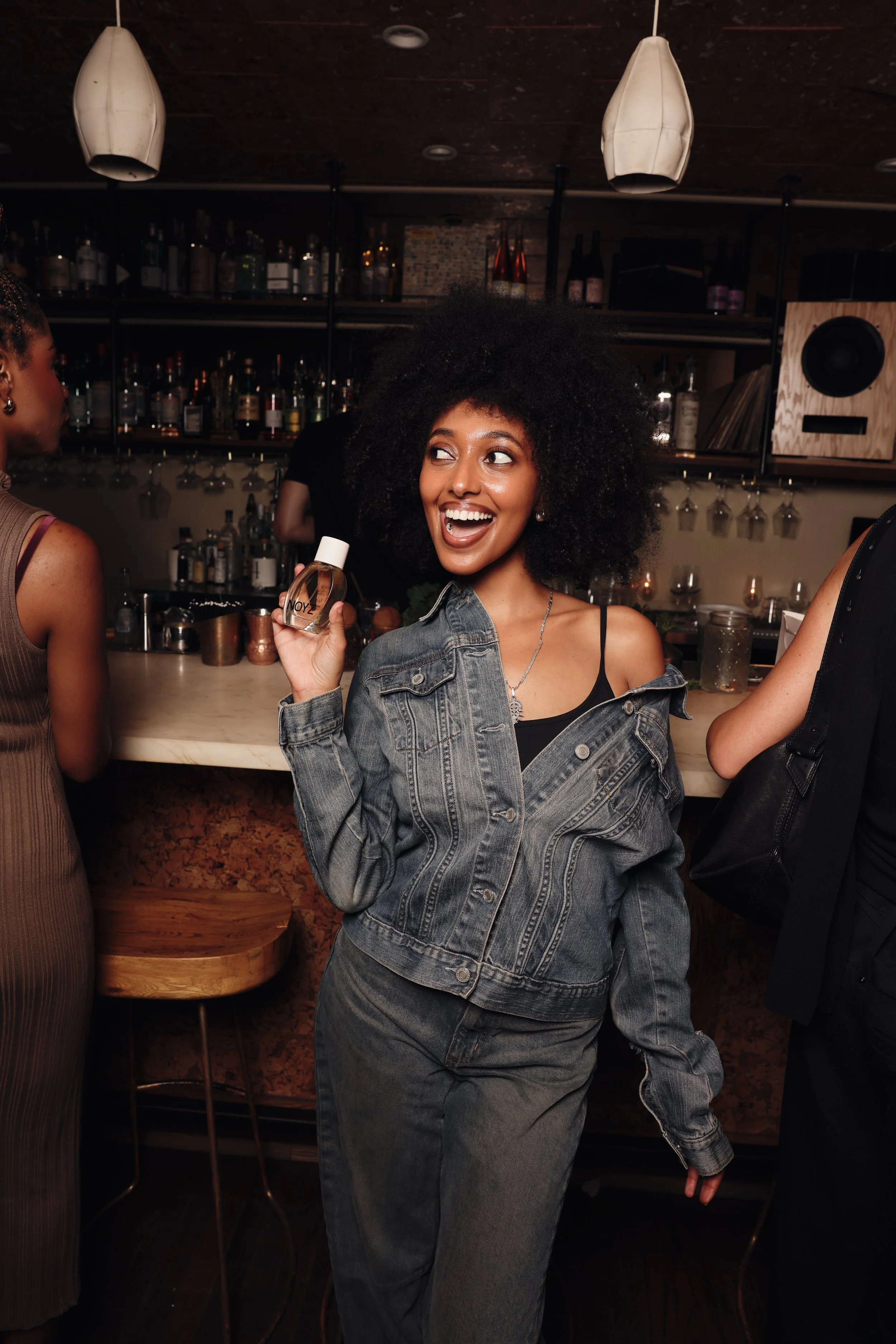 guests-enrgaved-fragrance-bottle-noyz-event-los-angeles-activation.jpeg