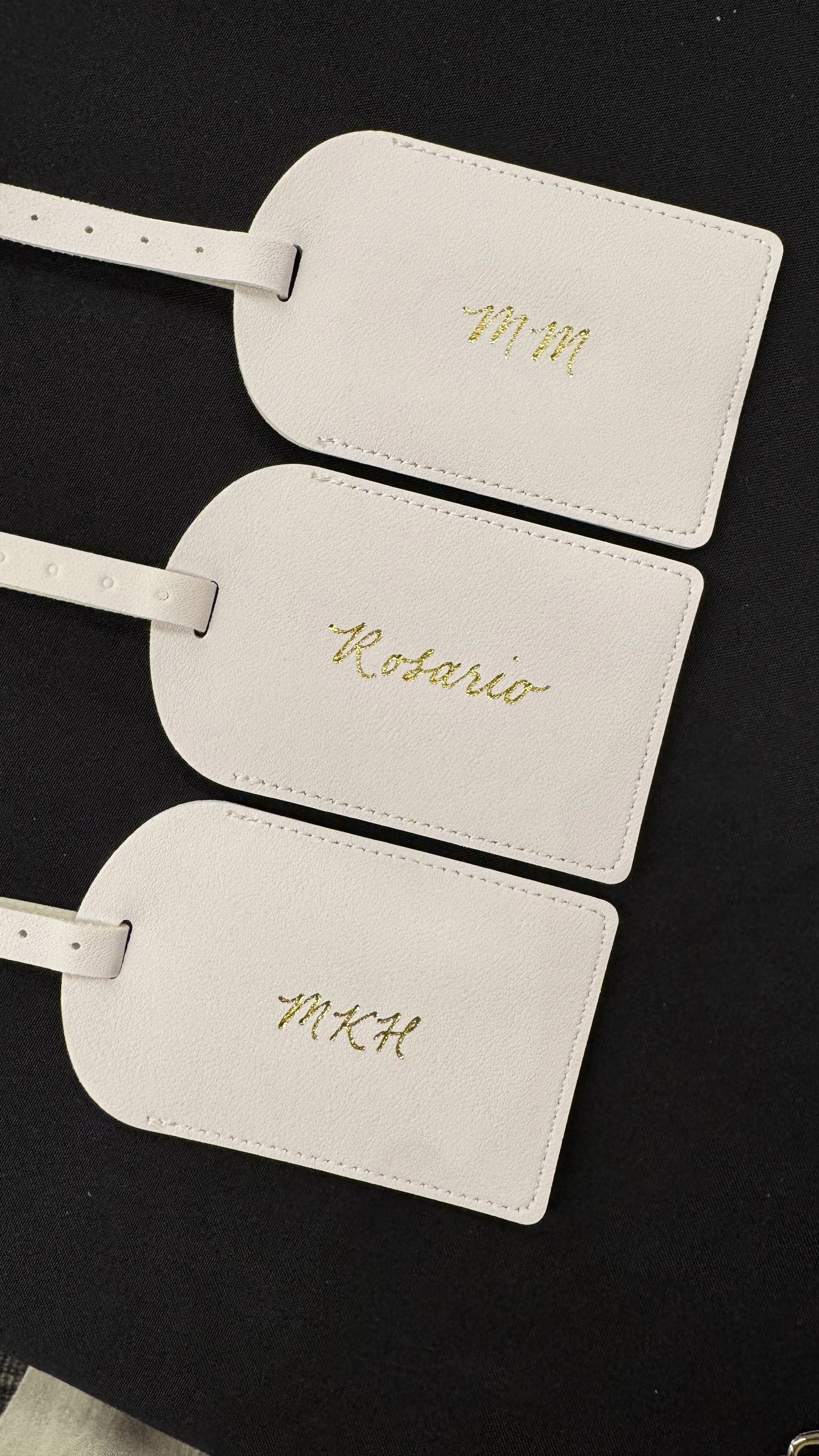 custom-foiled-luggage-tags-corporate-conference.jpeg