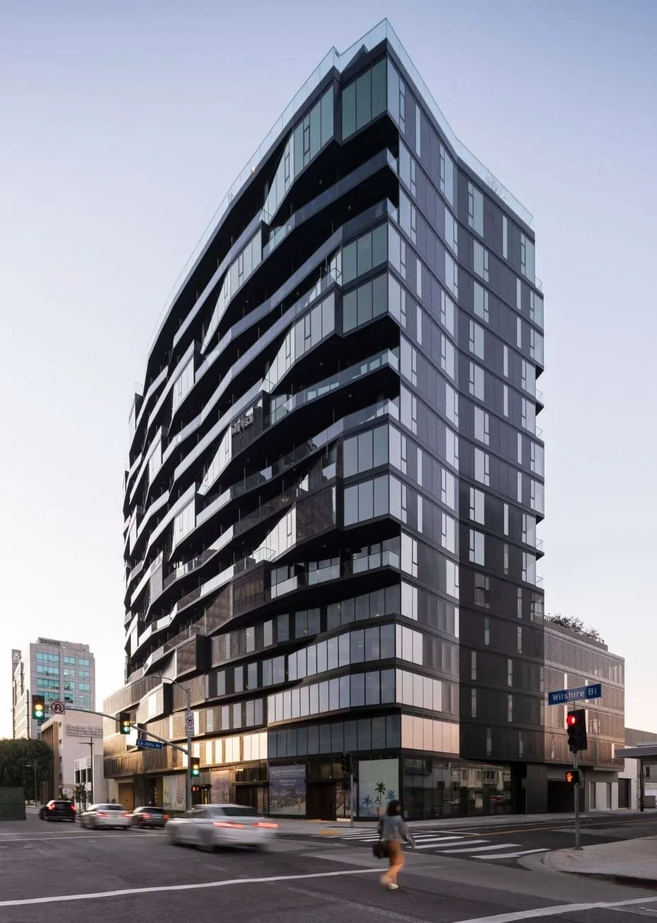 Wilshire La Jolla 2.JPG