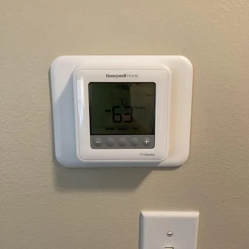 Why Is My Thermostat Blank? — Blue Water Service Guide