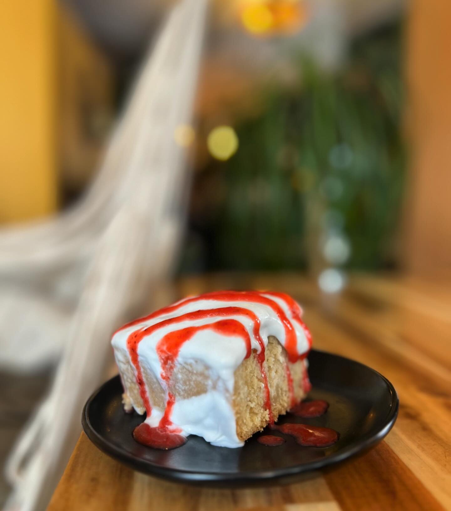 TRES LECHES IS BACK. 
Only available while quantities last 🍓🍰⏳

Decadent vanilla cake drenched in condensed coconut milk, and topped with a coconut cream frosting and drizzled with real strawberry pur&eacute;e