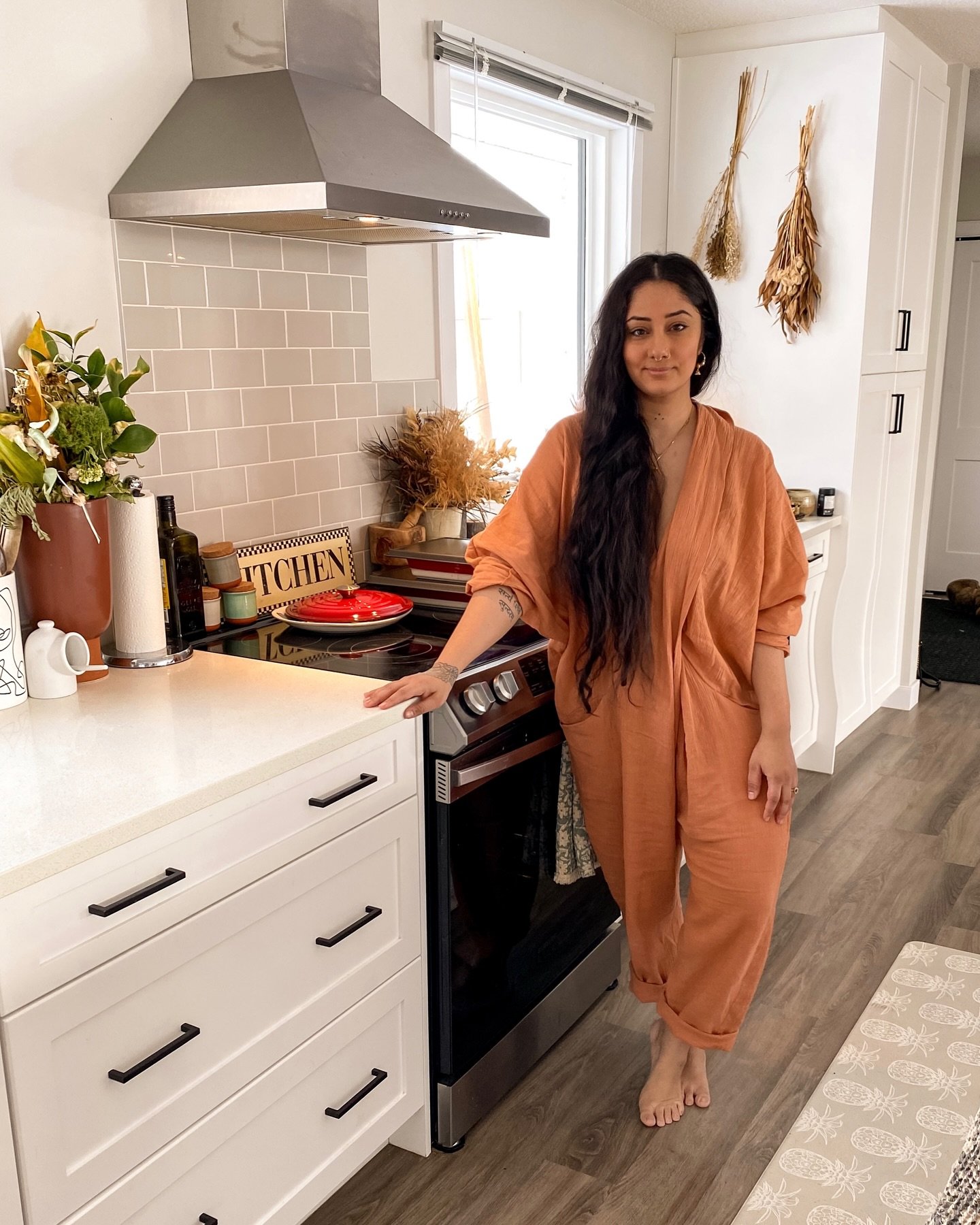 friends&mdash; big news! the newest iteration of soso&rsquo;s ayurvedic kitchen is finally here 🌿✨ i know so many of you have been waiting for this offering to launch after my series of ghee making workshops, and i couldn&rsquo;t be more excited to 