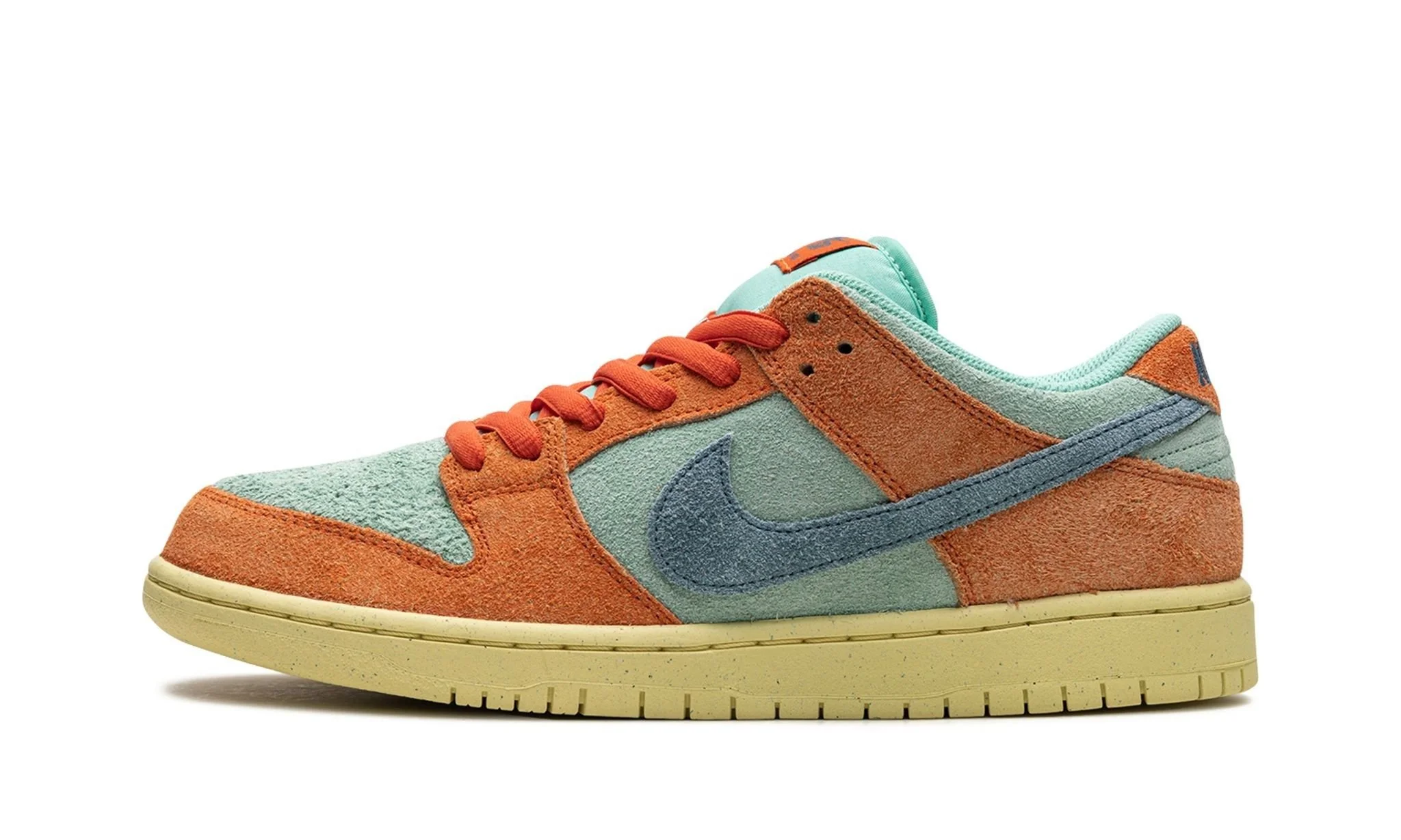 Nike SB Dunk Low Pro PRM 