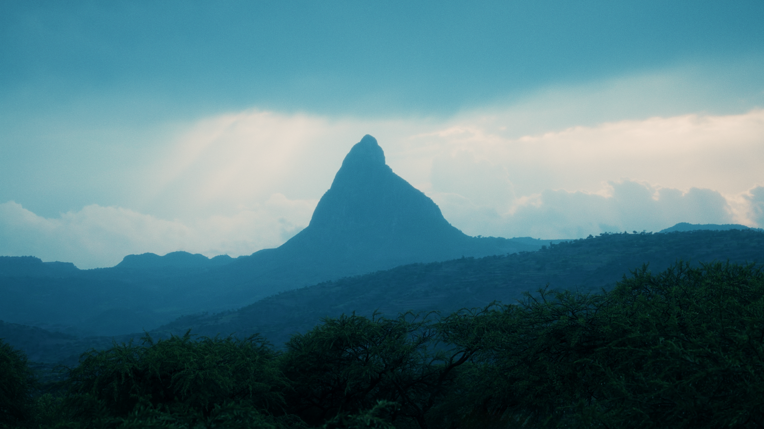 BLUE MOUNTAIN.png