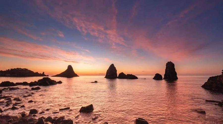 il tramonto ad AciTrezza