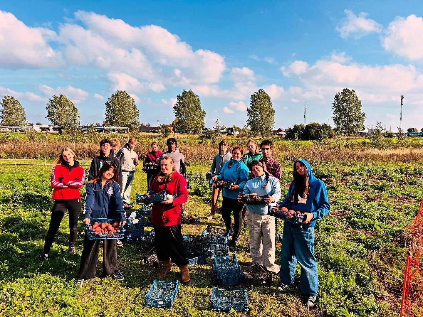 And that&rsquo;s a wrap on our Autumn Harvest Day 🍁🍂🍎

&ldquo;Marken er mejet, og h&oslash;et er h&oslash;stet,
kornet er i laderne, og h&oslash;et st&aring;r i h&aelig;s.
Frugten er plukket, og tr&aelig;et er rystet,
og nu g&aring;r det hjemad me