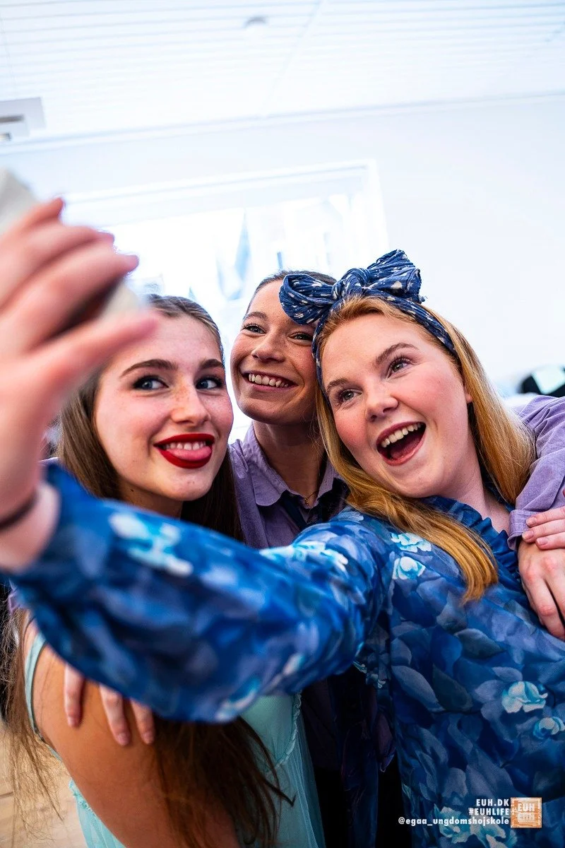 Sammenligningsstress og sociale medier: sådan tager I magten tilbage