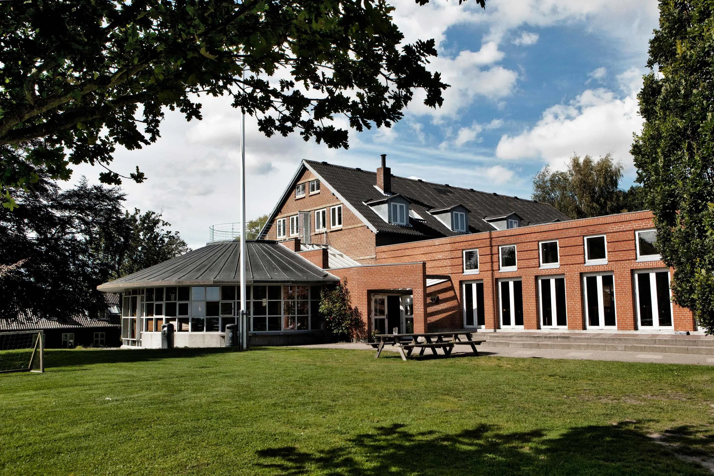 FGU vs. 10. klasse vs. efterskole: forstå forskellene på 5 minutter