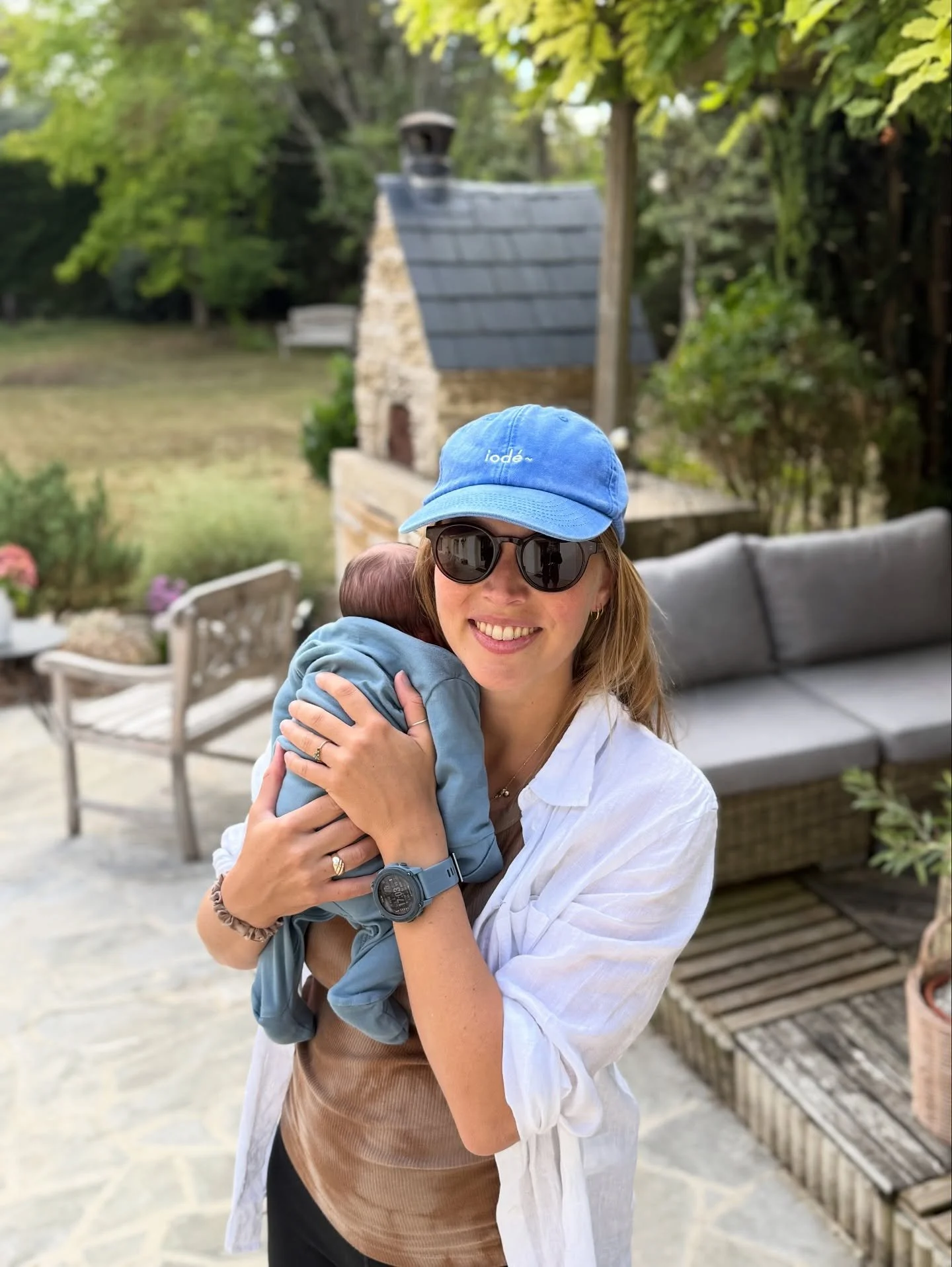 Highlight reel from the last 3 weeks 📸 
3 weeks of Leo, of navigating parenthood, of slow days and recovery, of sleepless nights, of celebrating love and the last days of Summer 🌞

Not captured are lots of baby cries and fussiness and helping him f