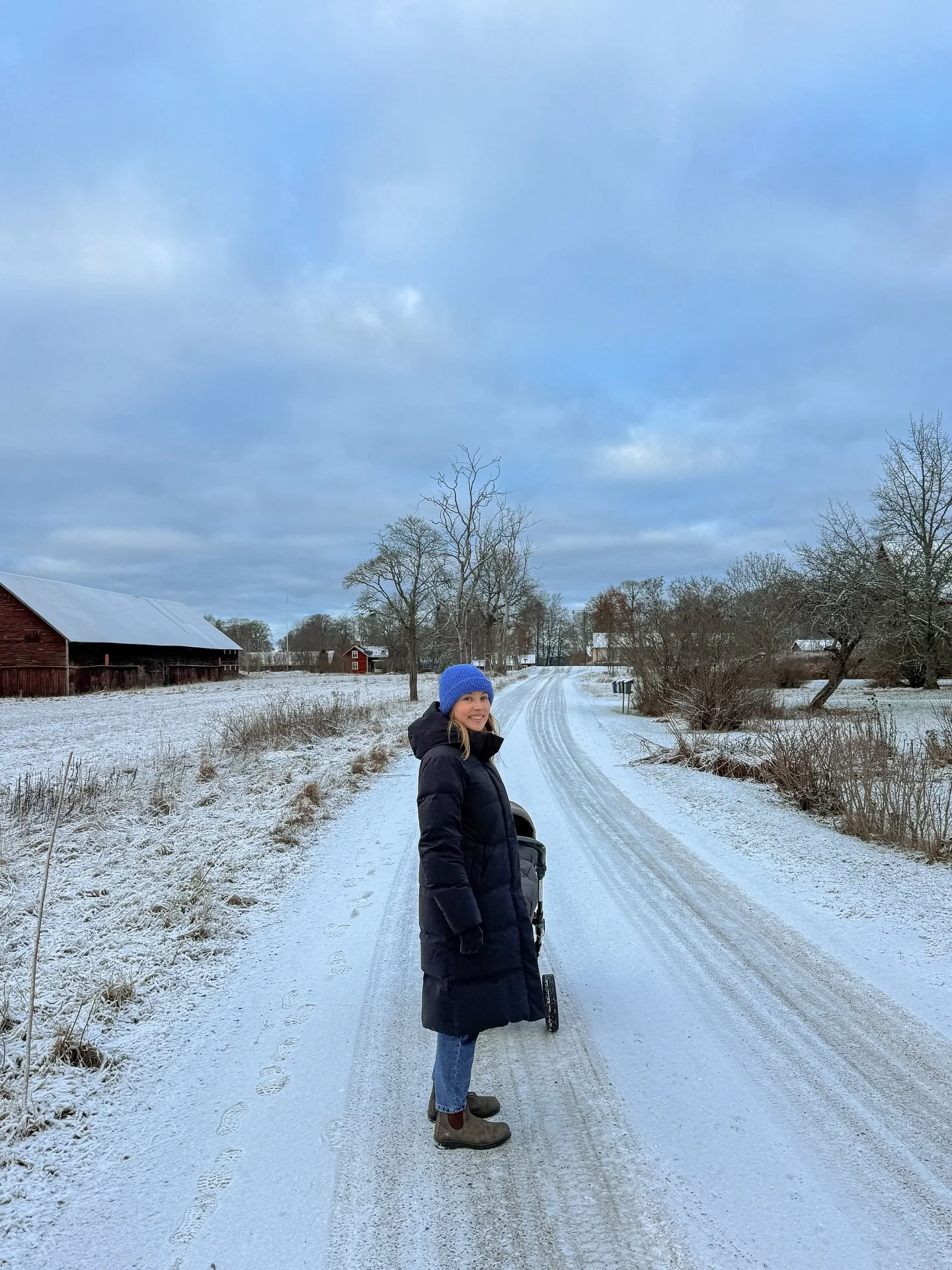 33 💫 Another year around the sun and what a year it&rsquo;s been. To think that it was exactly a year ago that we found out we were having Leo, in a treehouse in Dominica where we spent my birthday last year. Wild how much can change in a year. 32 w