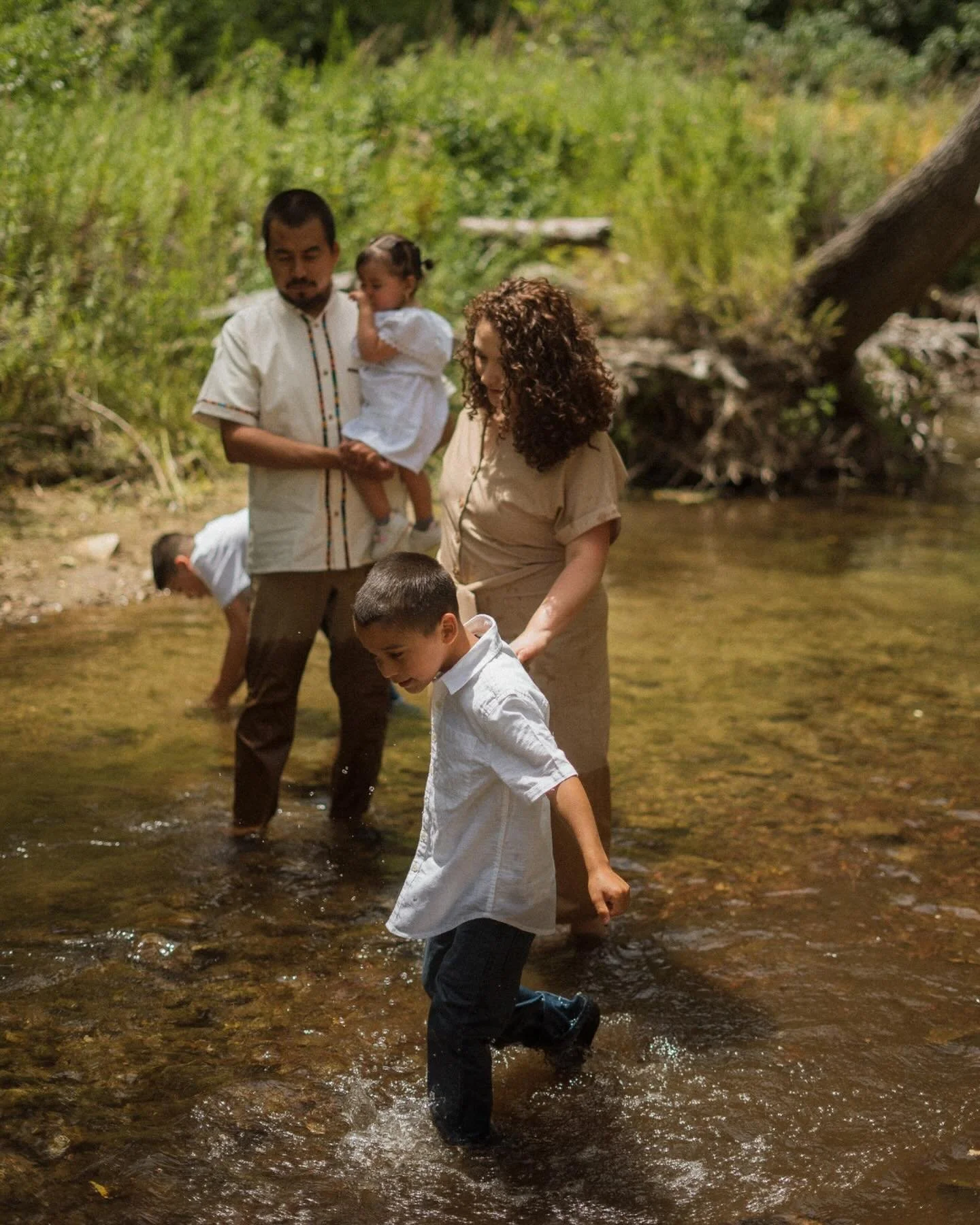 Been a while since I made a post! It&rsquo;s summer and it&rsquo;s been busy.
I was so grateful to capture this beautiful family.
Cecily was my doula during pregnancy &amp; birth, and here we are two years later capturing her beautiful family in her 