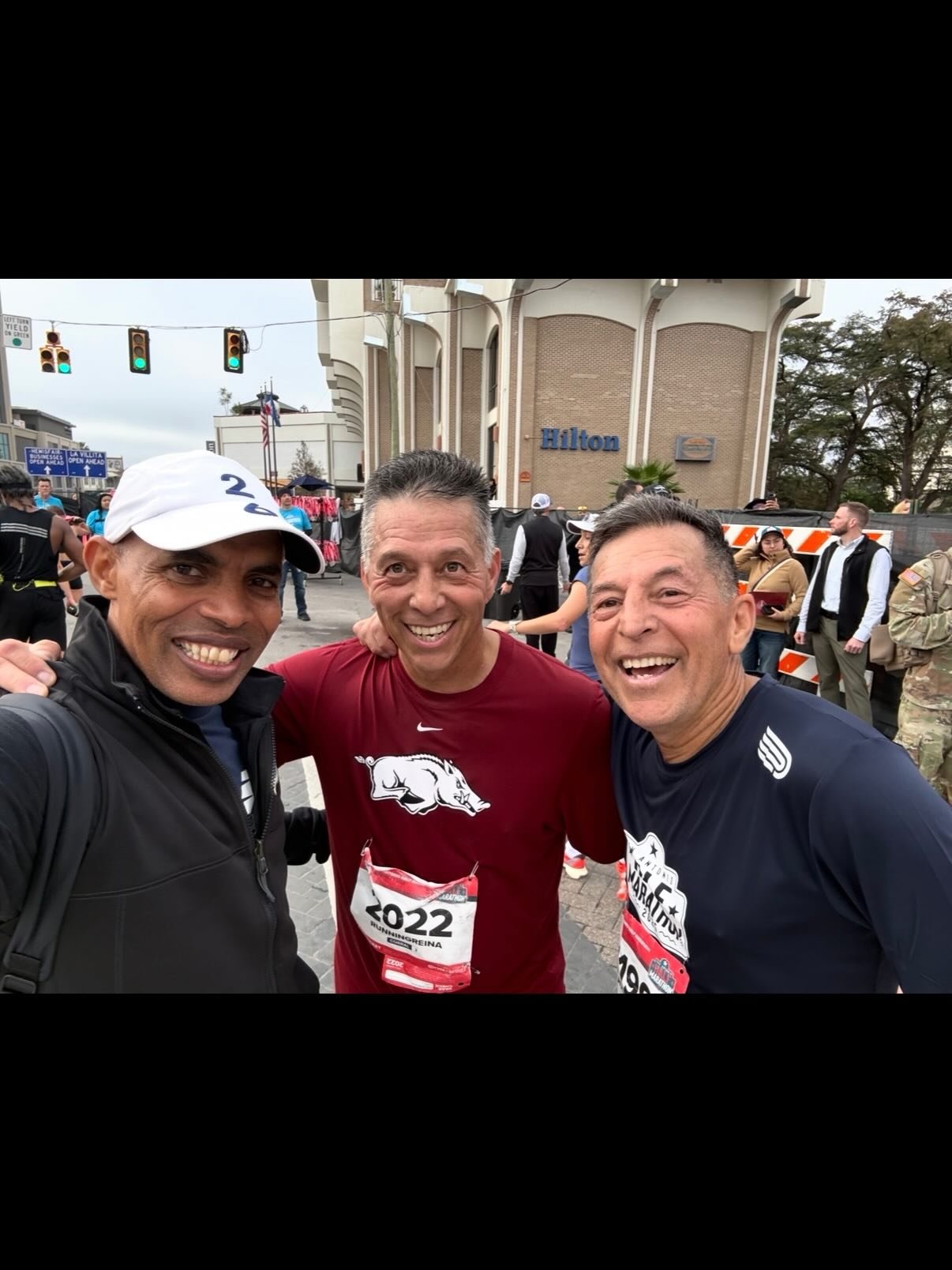 Thank you San Antonio for an incredible race weekend. You showed up in a big way for the inaugural @satxmarathon with 18,500 participants across the three events (5k, half, and marathon). It was nice to meet Mayor Gina Ortiz Jones and Spurs General M
