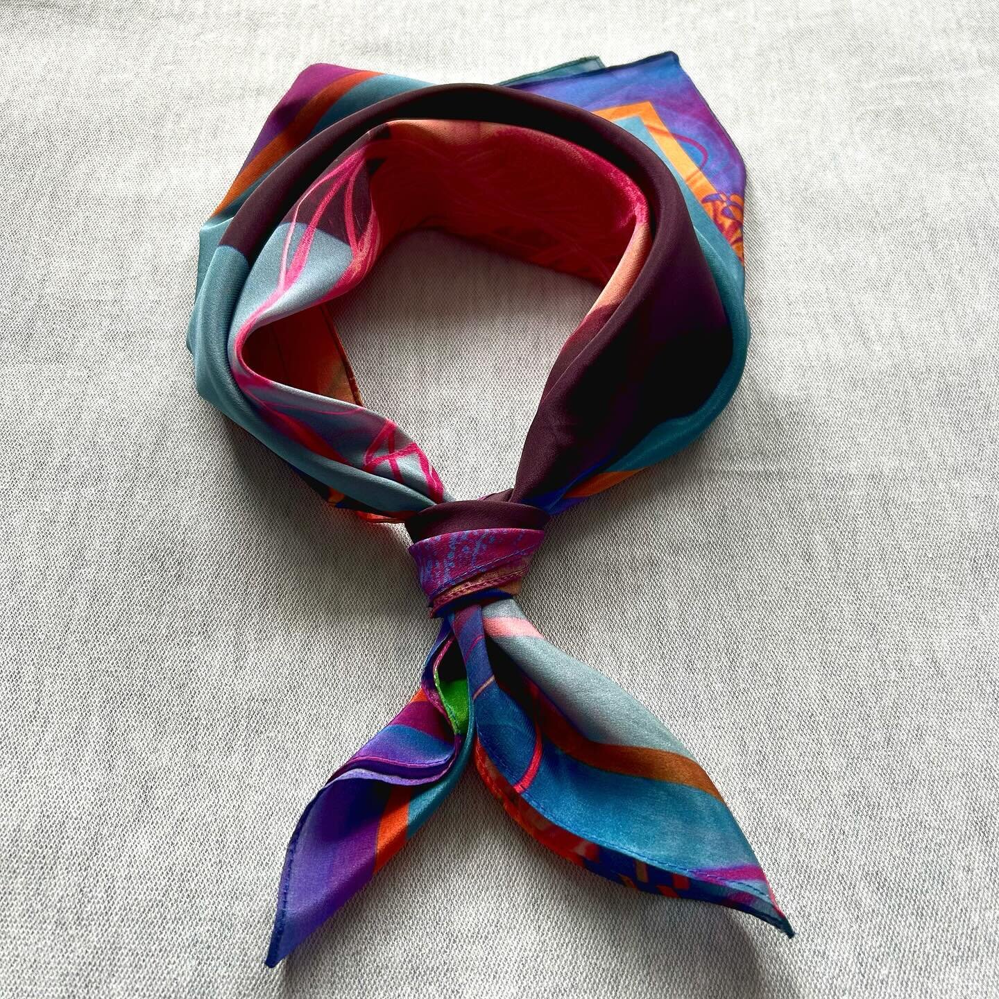 AI meets attire. 

Printed silk scarf with three different prints.
100% silk. 63 cm x 63 cm

DM to reserve.

#silkscarf #fashion #awed #midjourney #midjourneyfashion