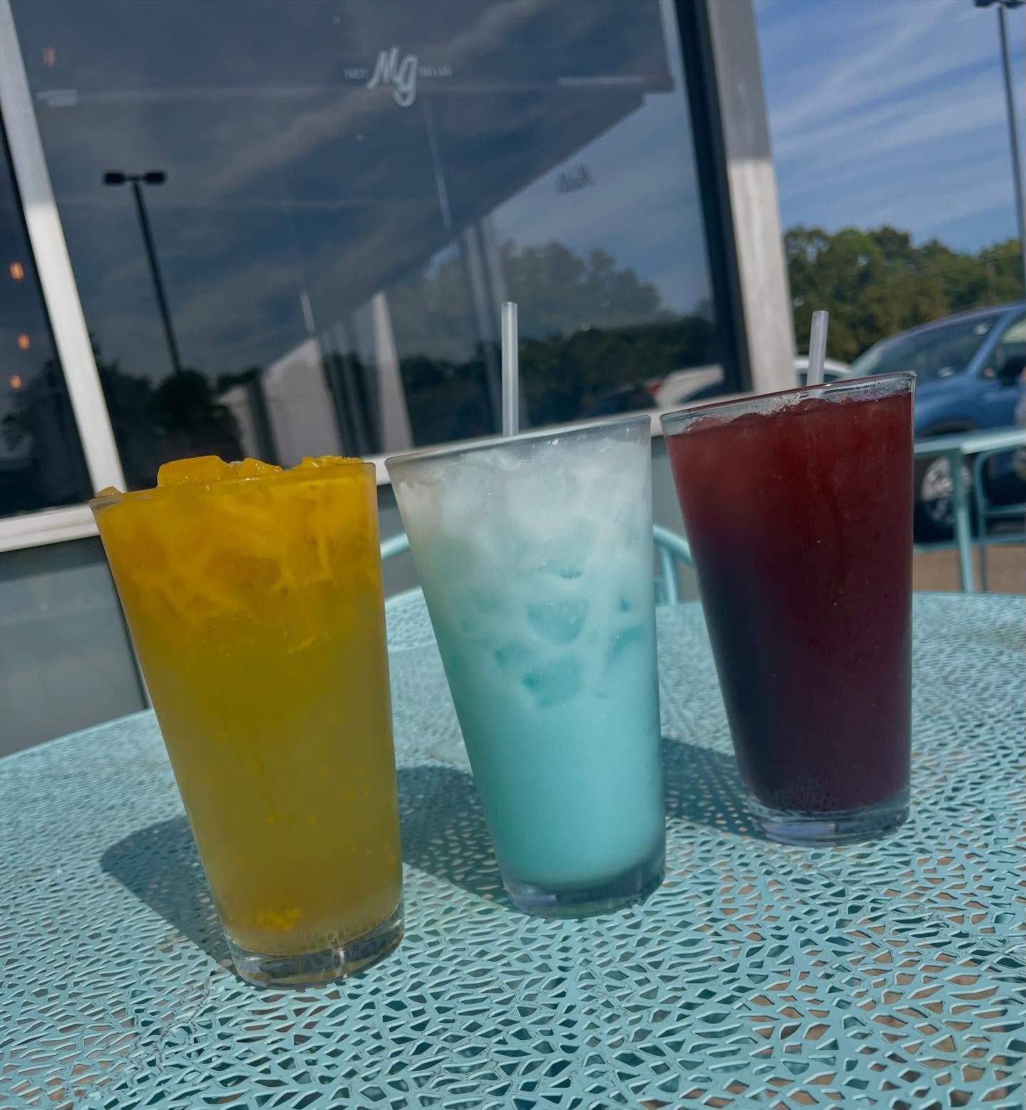 🚨 NEW DRINKS 🚨 

Need a pick-me-up but not feeling coffee? We got you. 

Lotus Plant Based Energy is at EDMG. This natural energy drink is fueled by green tea, guayusa tea, and green coffee extracts alongside the added benefits of adaptogens from a