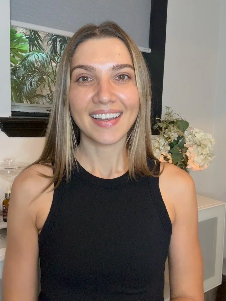 Hey there, I&rsquo;m Svitlana! 👋🏻 

I&rsquo;ve lived in the U.S. for the past 14 years, and while my professional journey began elsewhere, I eventually realized that skincare is where I feel the most connected and fulfilled. Supporting clients in a