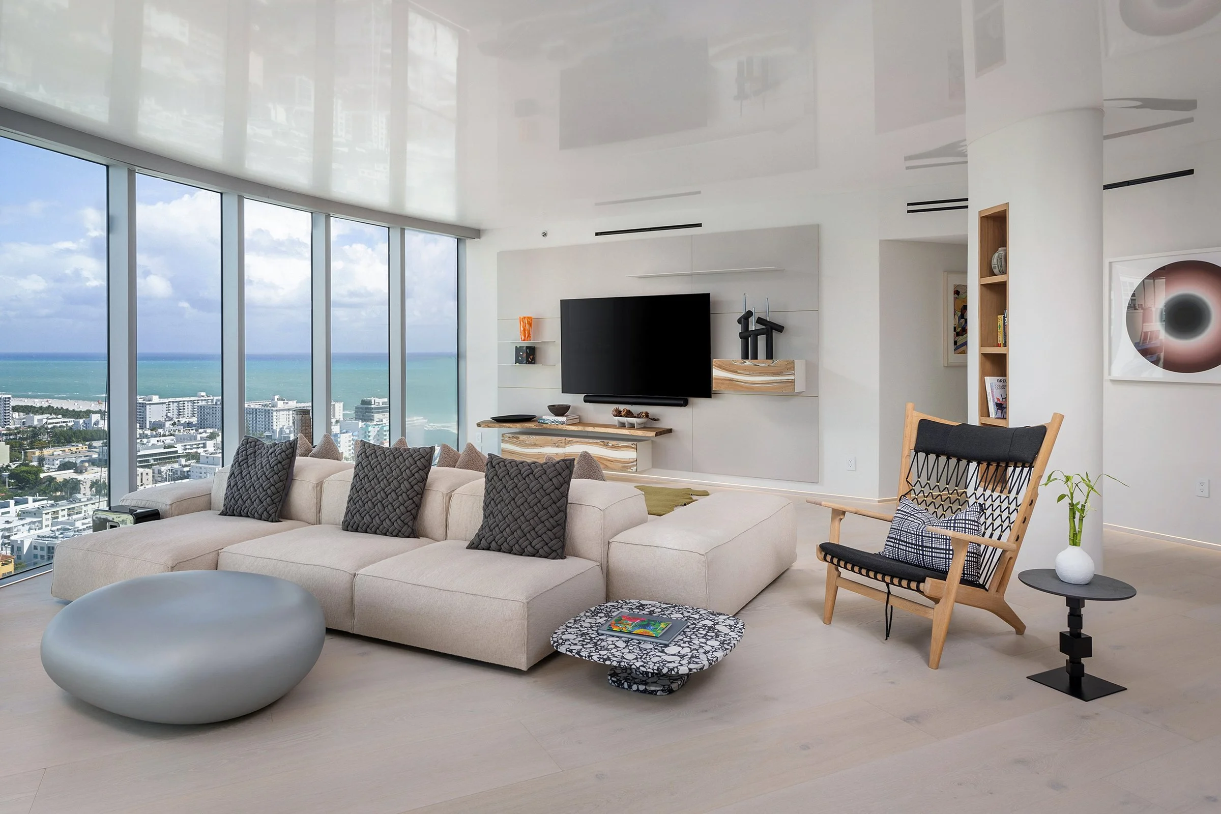 MarcoBellPhoto_MuranoPortofino_Airbnb_MiamiBeach_living-ocean.jpg
