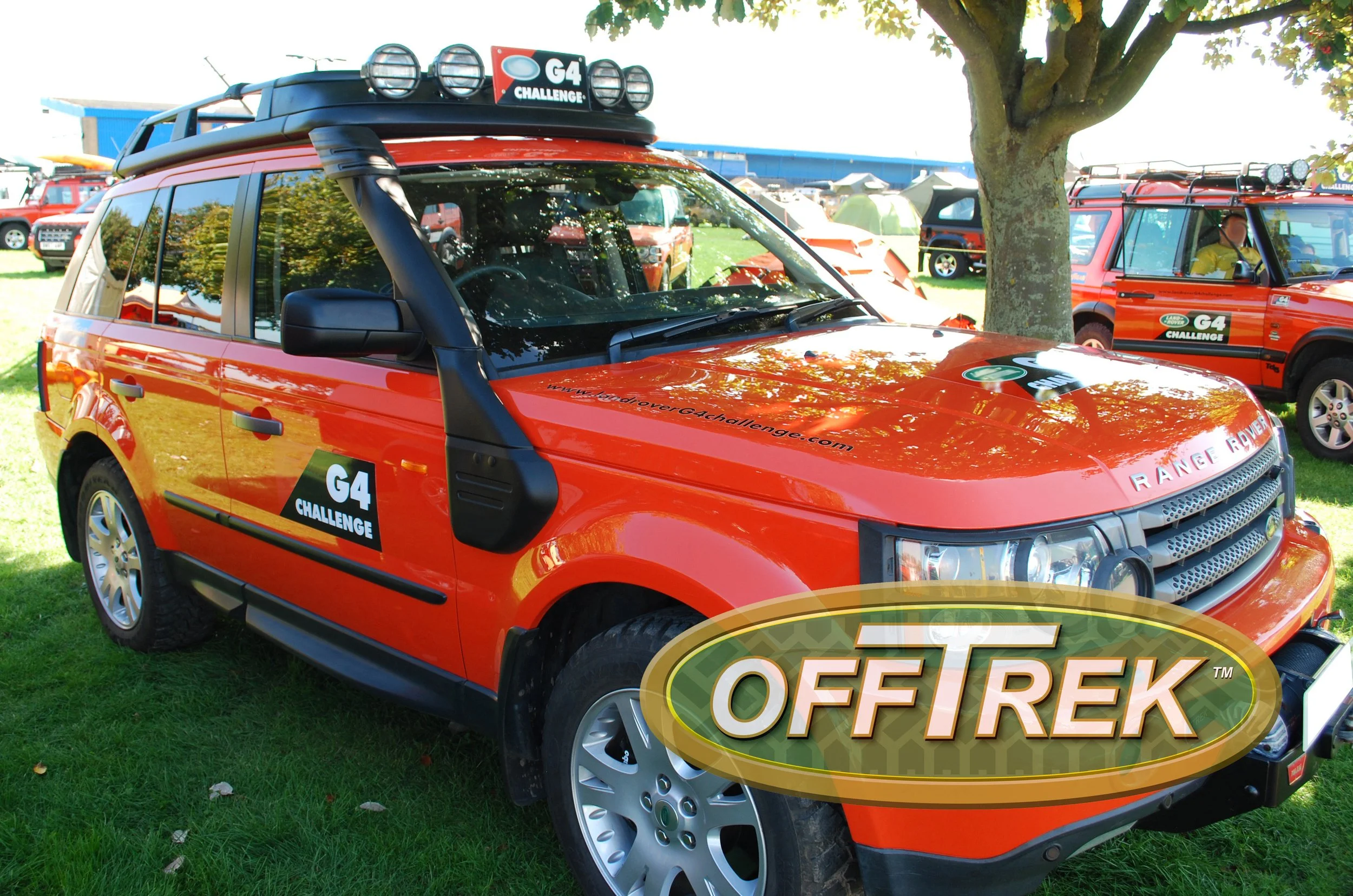 RANGE ROVER G4 with logo Offtrek copy.jpg