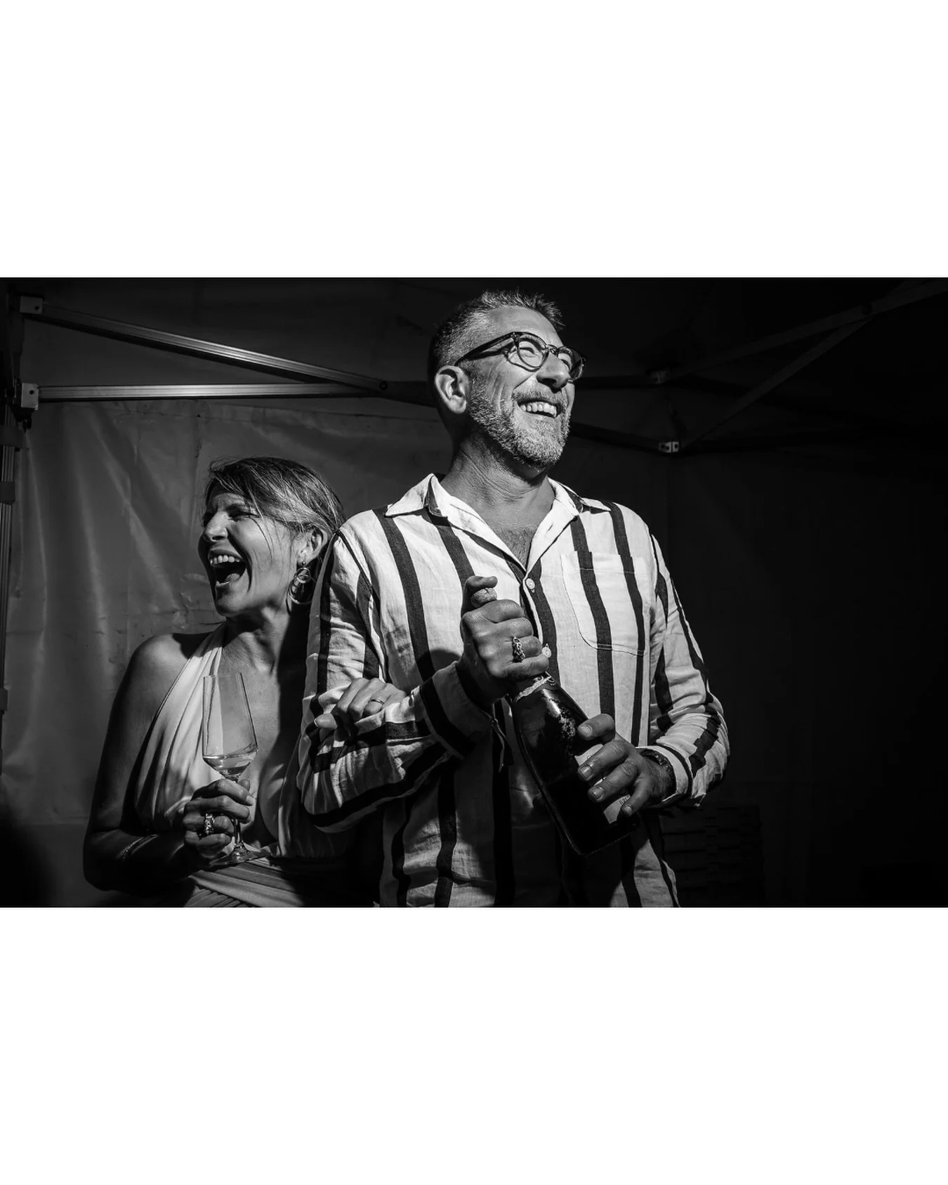 Je vais dire un truc qui semble bateau, mais qui est vrai : TOUS les mariages sont diff&eacute;rents !

👉 L&rsquo;&eacute;nergie, l&rsquo;ambiance, les &eacute;motions, s&rsquo;il y a toujours des points communs, ce grand jour est syst&eacute;matiqu