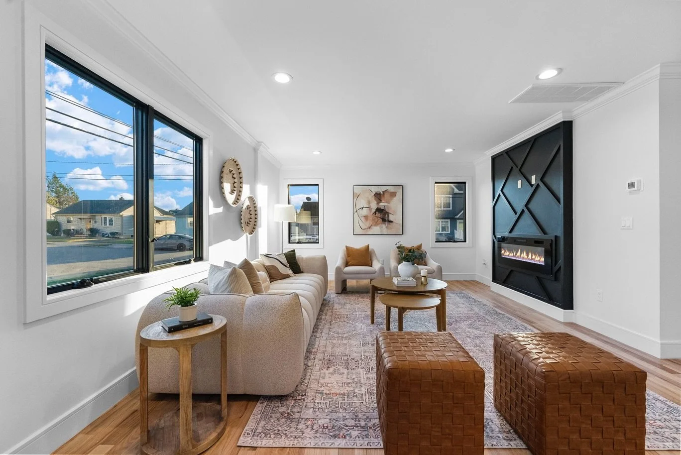 When you&rsquo;re selling a home in the winter, the last thing you want is for it to feel cold. ❄️

Don&rsquo;t leave your listing empty for the holidays &mdash; let it feel warm, inviting, and lived in.

Staging matters even more this time of year. 