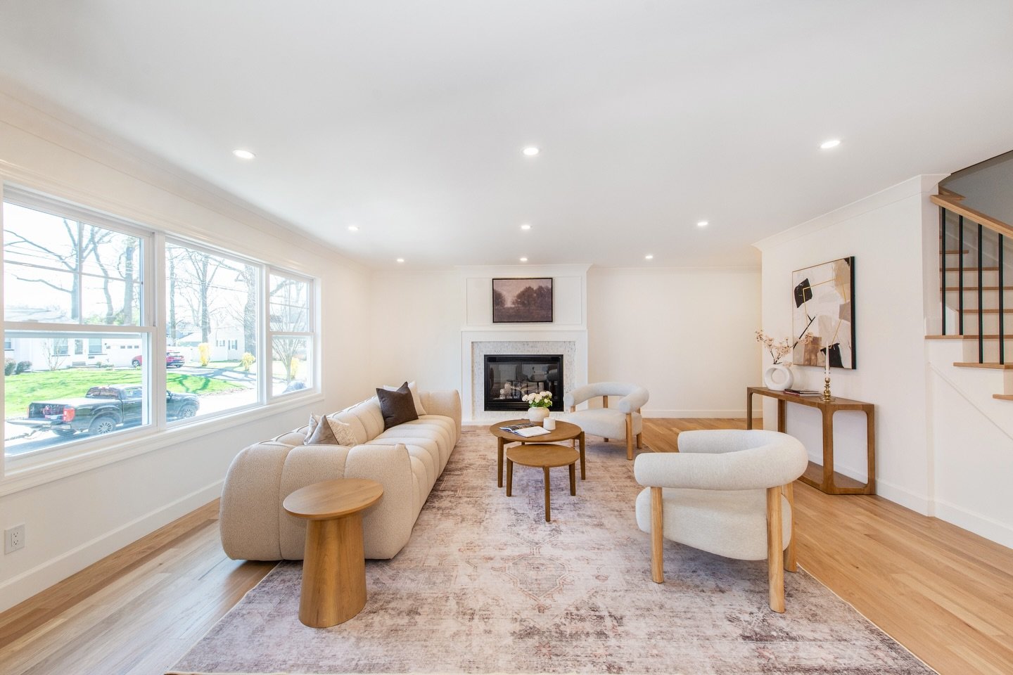 New Listing we had the pleasure to stage ✨

196 Vinton Cir Fanwood 
Presented by Domenica Esposito 🏡
📞 973 464-5619