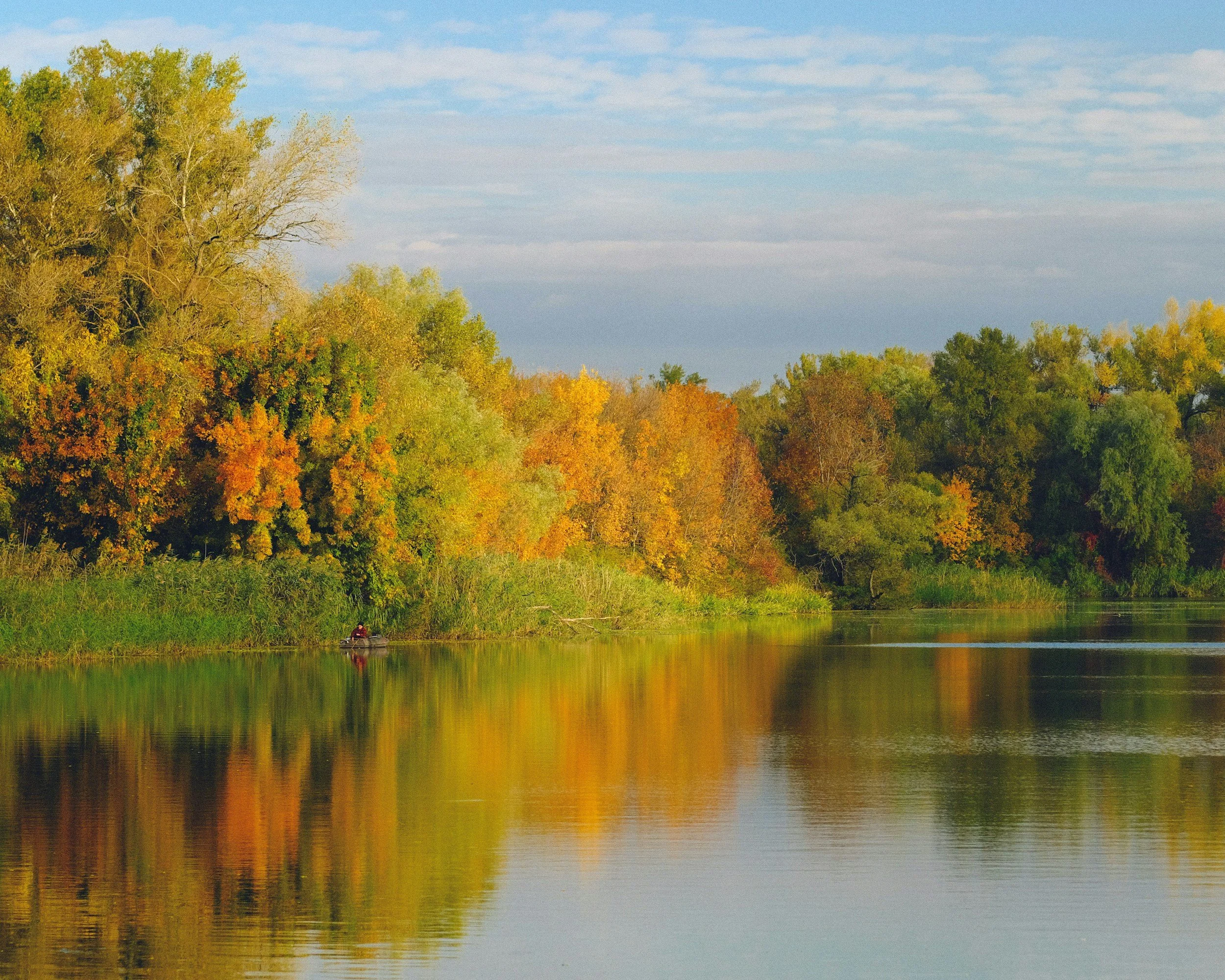 Make the most of late summer in Boise with farmers markets, river days, local peaches, golden-hour adventures, cozy home touches, and more.