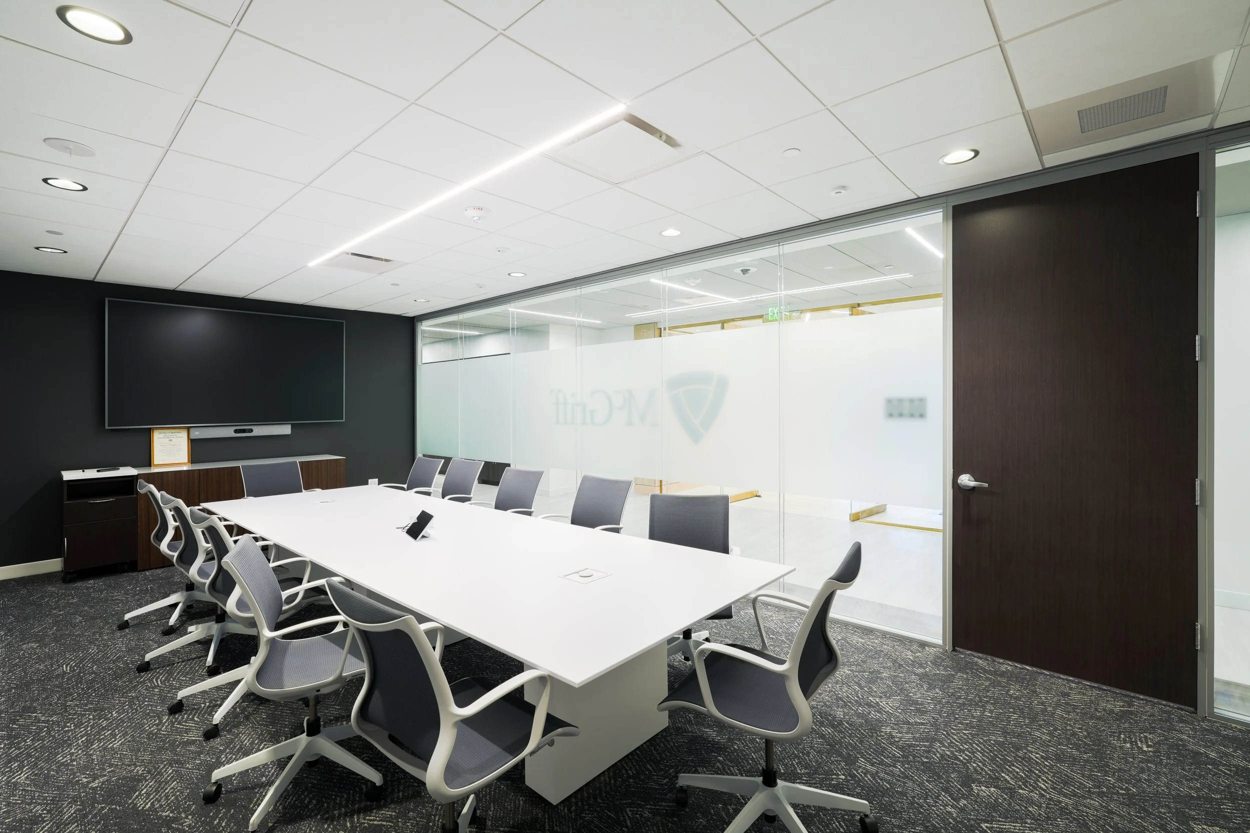 DSC01686-HDR Side shot Conference Rm.jpg