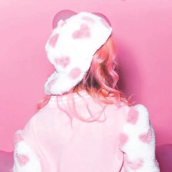 Fur Snapback Nikki Lipstick X EP collab 3.jpg