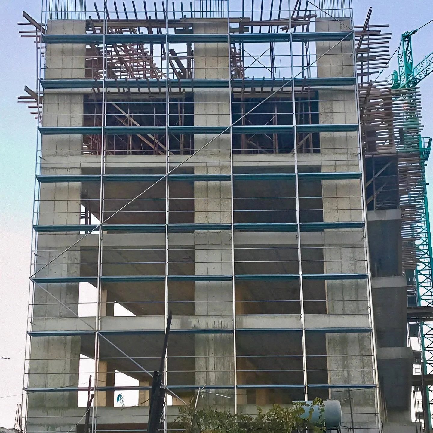 Fuqizoni dhe ktheni projektin tuaj ne realitet! Skelat tona jan&euml; gati p&euml;r t&euml; ndihmuar n&euml; realizimin e objektivave tuaja t&euml; nd&euml;rtimit. #Nd&euml;rtoMeSkelat #ProjektiJuaj 🏢🛠️

#SkelaFlex 
#skela #ndertim #tirane #vlore #