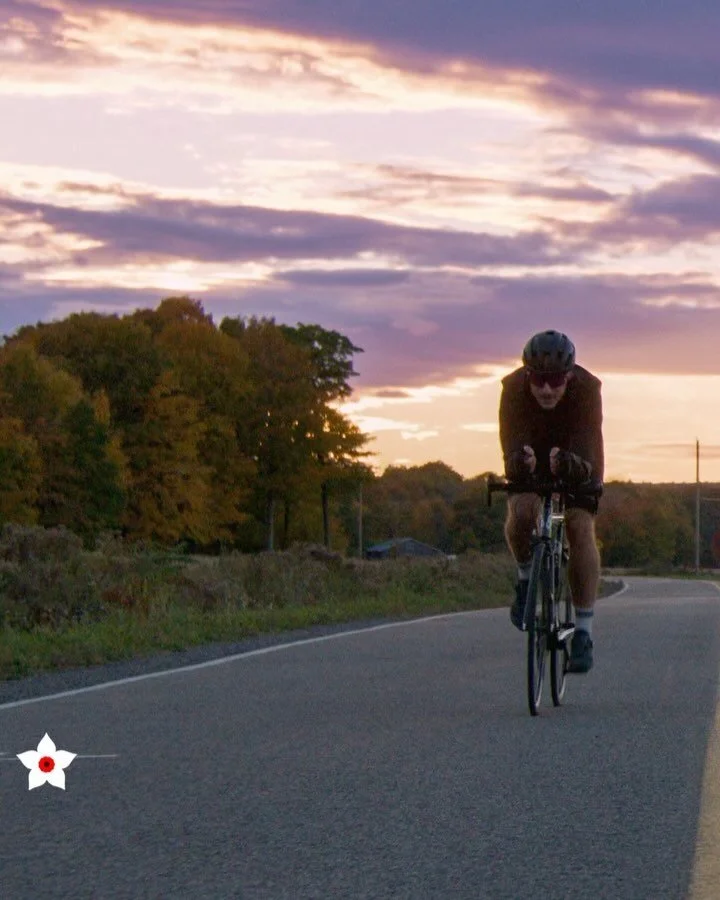 🏁Beau projet avec l&rsquo;athl&egrave;te @antho_stonge que l&rsquo;on tourne depuis plus d&rsquo;un an. L&rsquo;&eacute;t&eacute; dernier il a r&eacute;ussi son premier Ironman et s&rsquo;entra&icirc;ne maintenant pour la coupe du monde. Attendez-vo