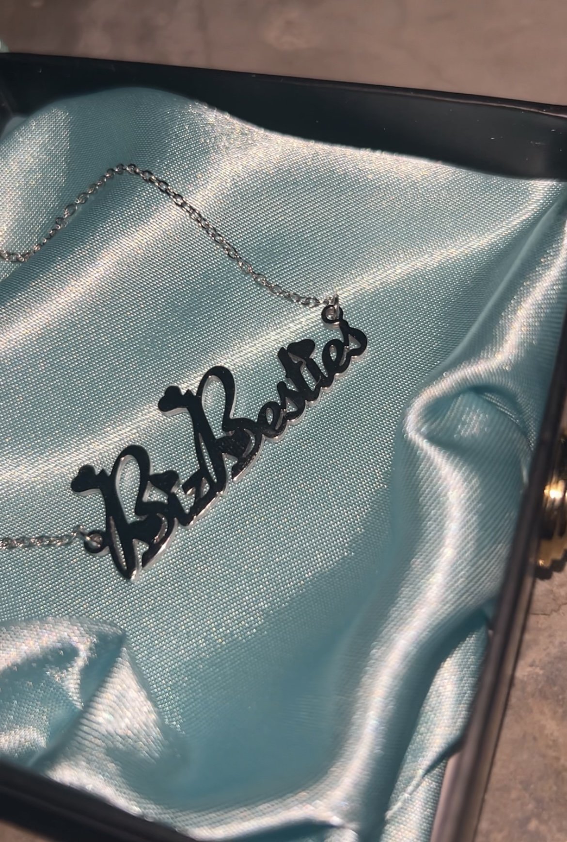 Biz Besties Chain