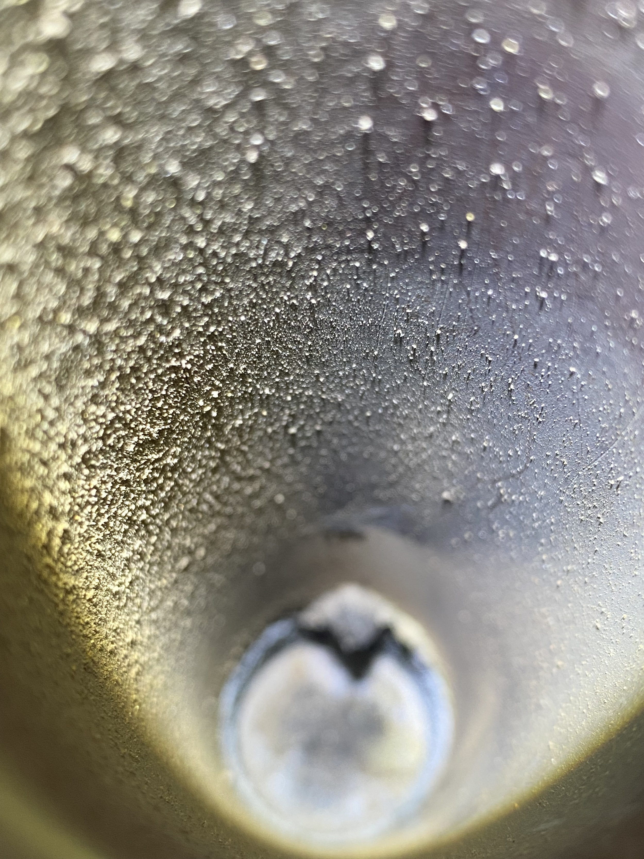 Side wall build up observed inside the fluid bed.png
